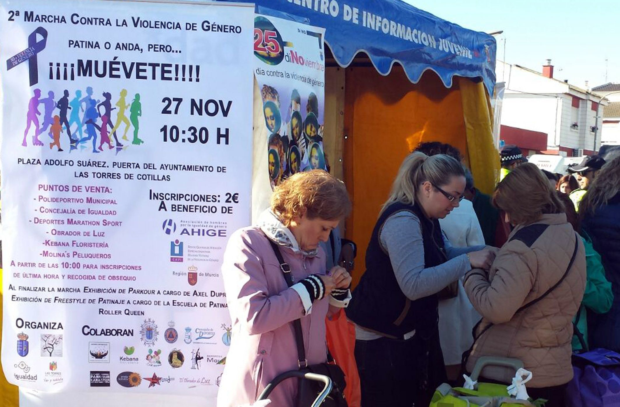 las-torres-de-cotillas-celebra-el-dia-contra-la-violencia-de-genero-en-el-mercado-semanal