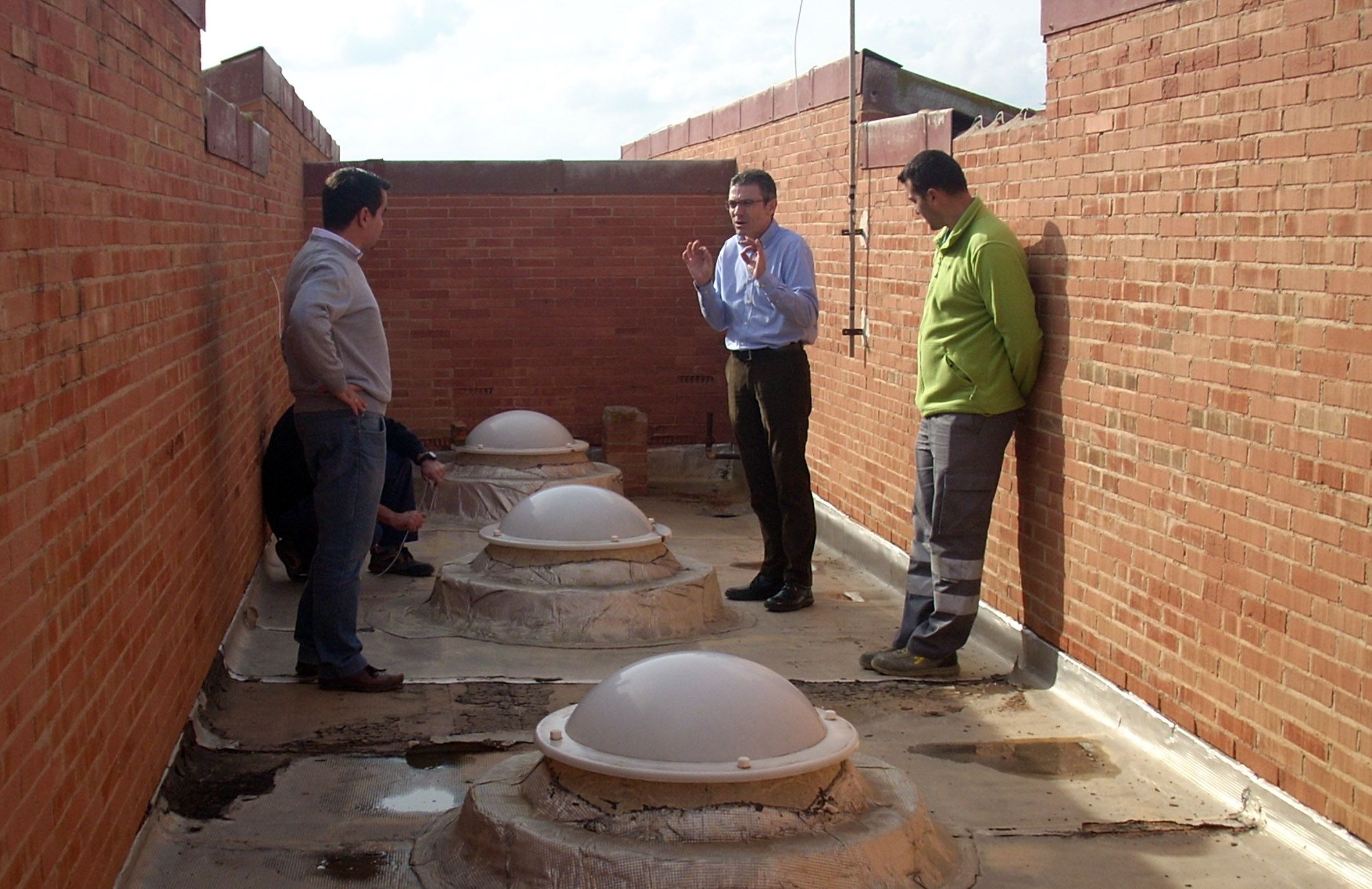 visita-colegio-vistalegre-concejal-arreglo-goteras