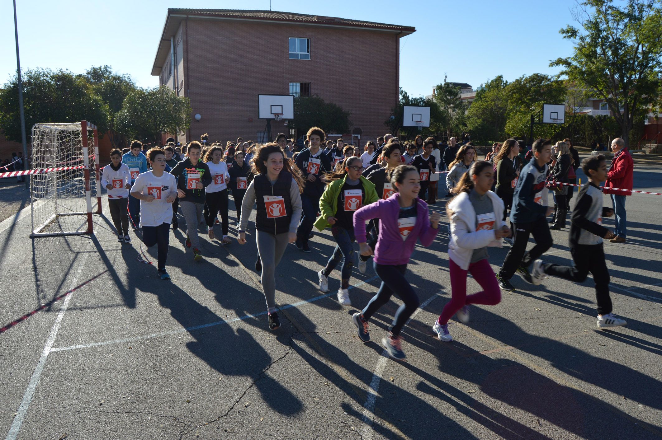 el-ies-salvador-sandoval-cierra-una-nueva-semana-solidaria-con-la-carrera-en-favor-de-save-the-children2