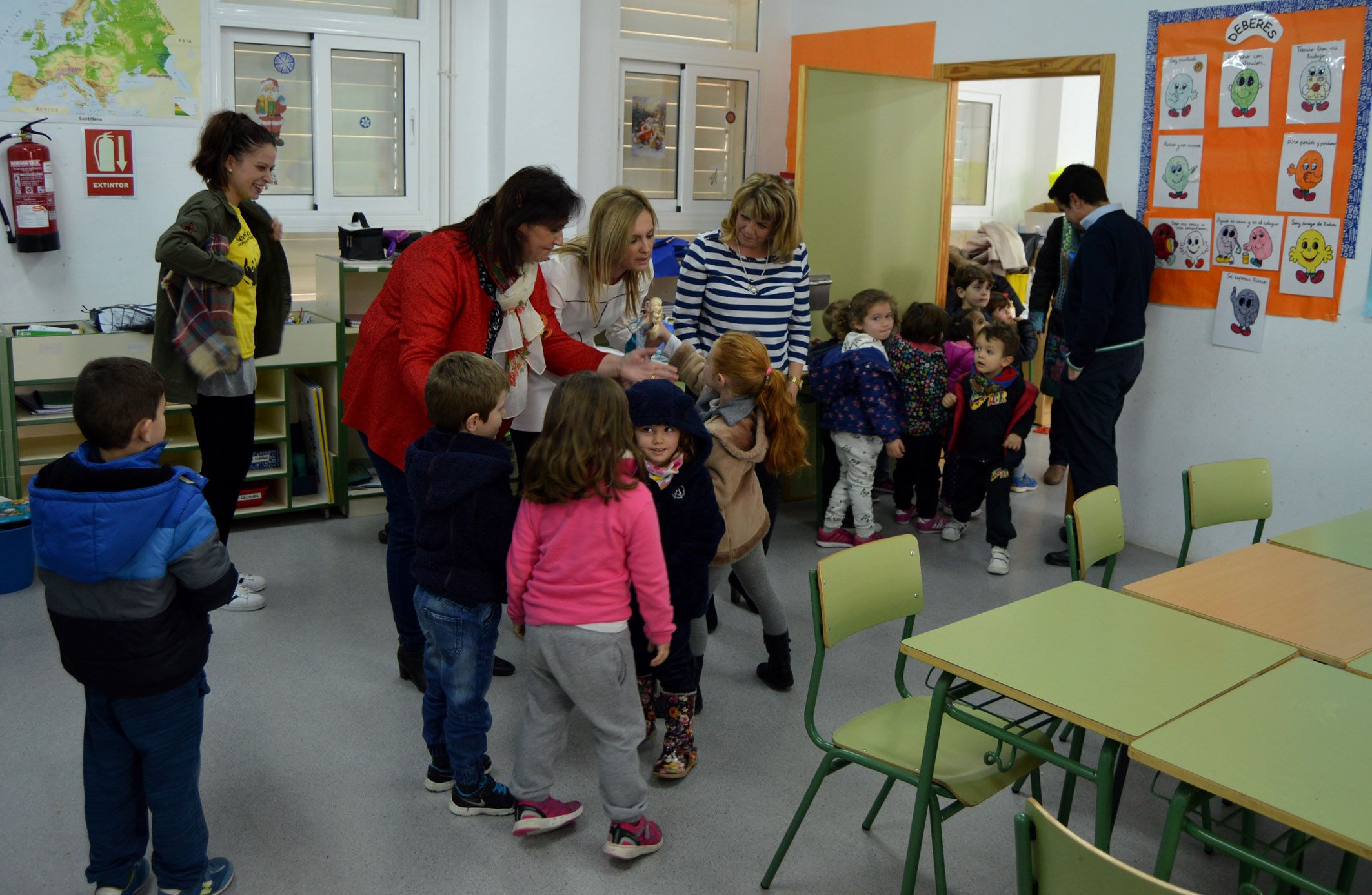 la-escuela-municipal-de-conciliacion-divierte-y-ensena-a-33-ninos-esta-navidad
