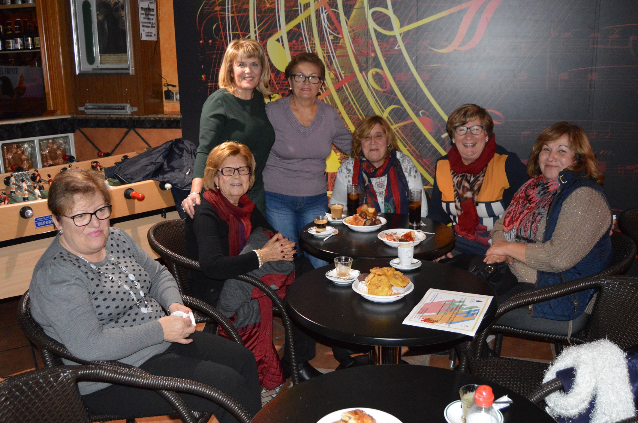 la-asociacion-de-mujeres-isabel-gonzalez-le-da-un-ano-mas-su-toque-dulce-a-la-navidad6