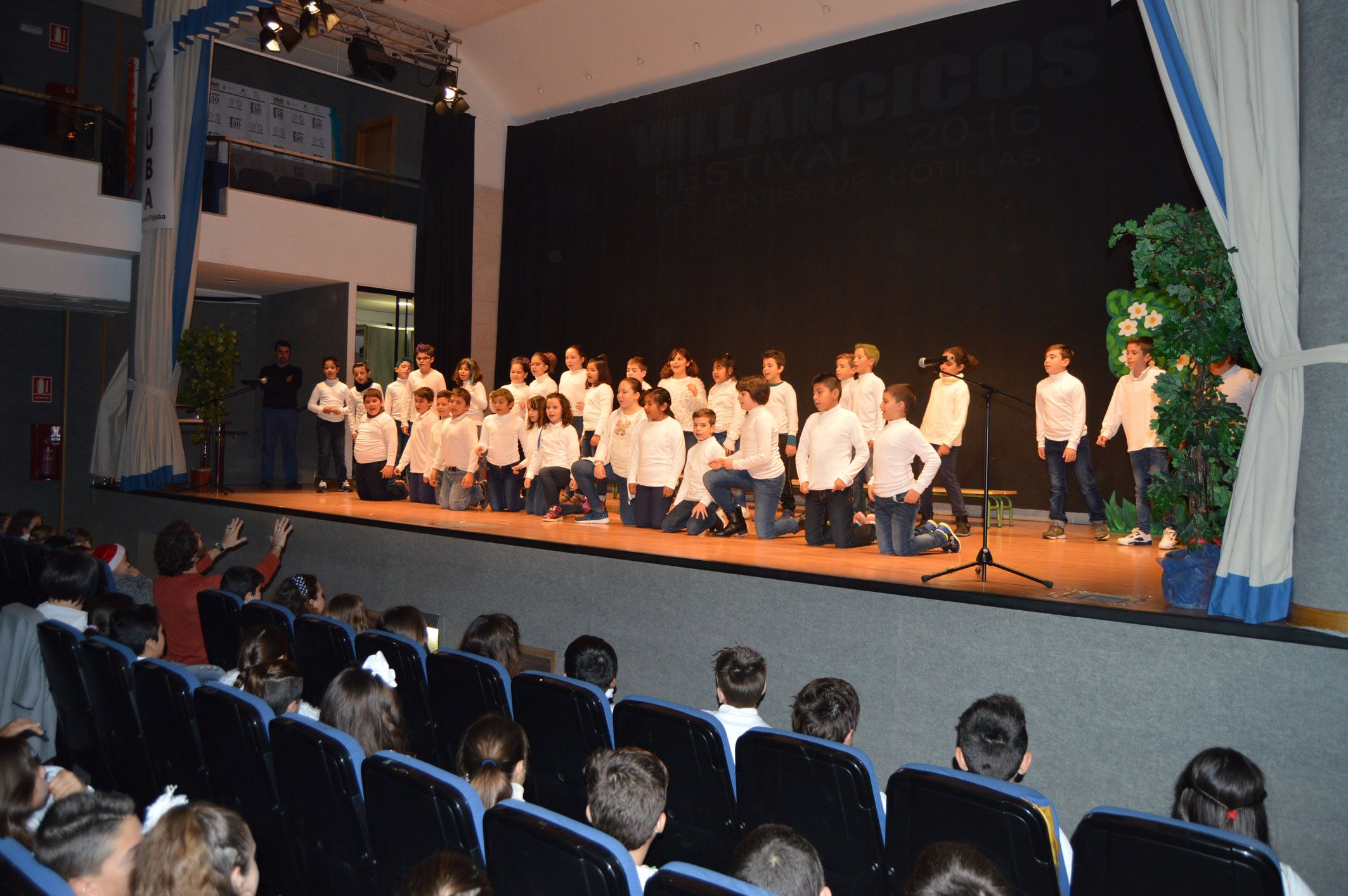 mas-de-200-escolares-participan-en-el-tradicional-festival-de-villancicos-4