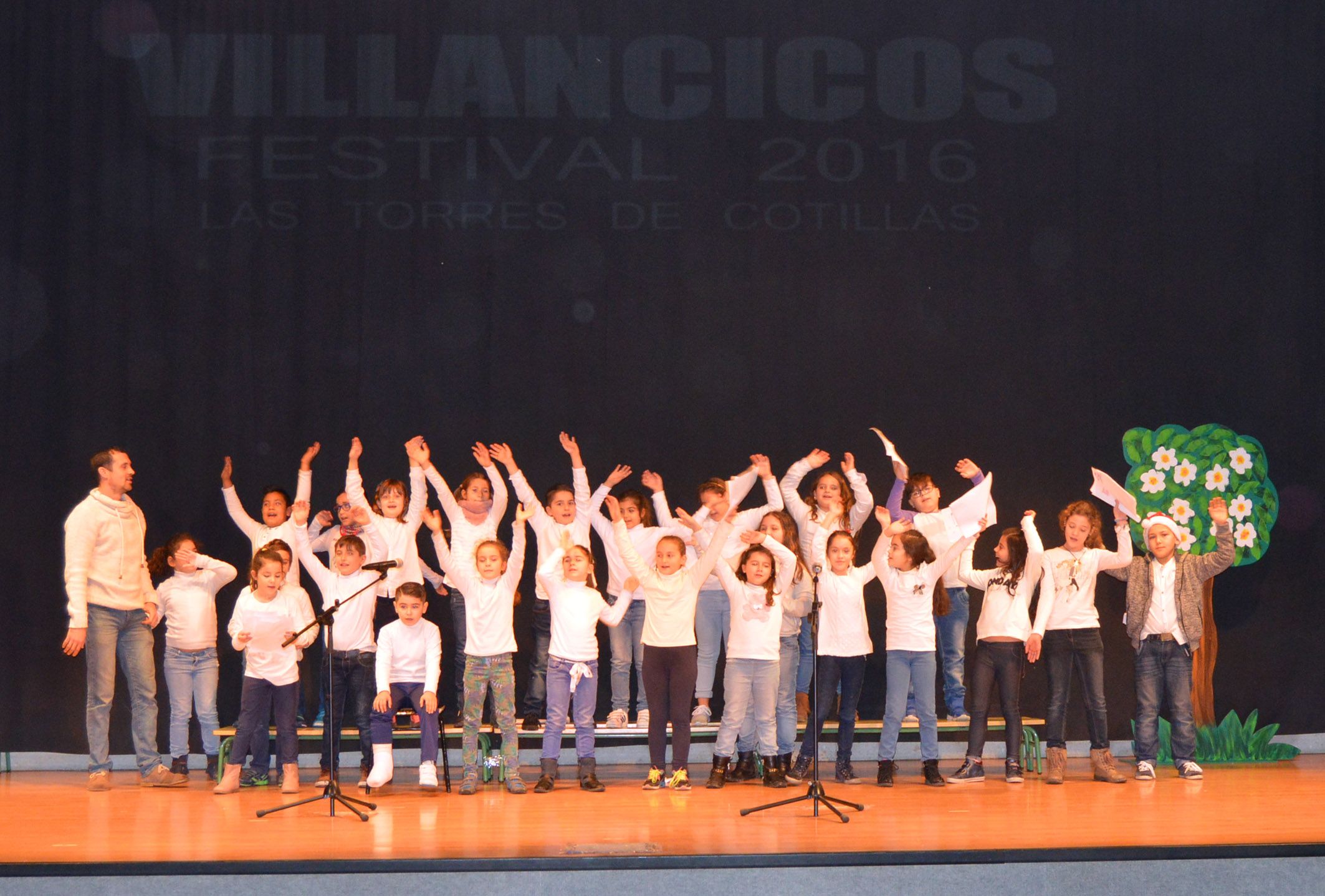 mas-de-200-escolares-participan-en-el-tradicional-festival-de-villancicos