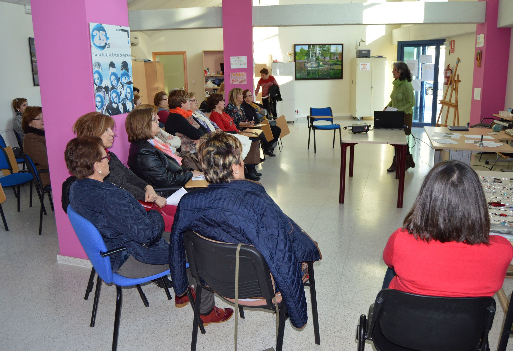 La asociación de mujeres “Isabel González” torreña, a tope tras las Navidades3
