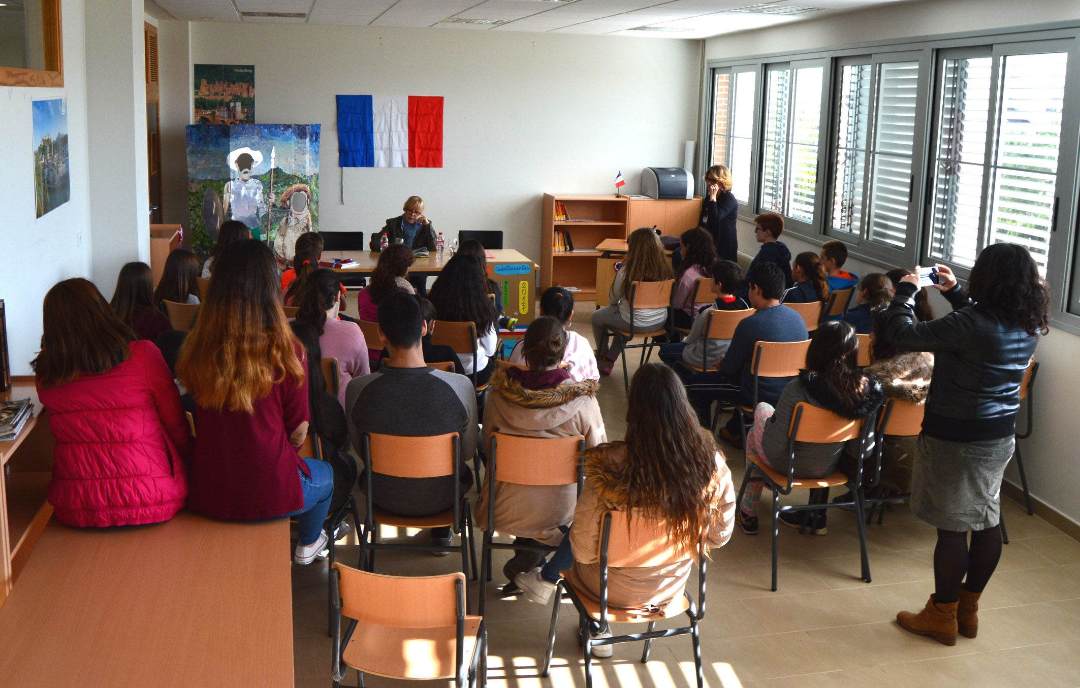 Los alumnos de 1º de ESO del IES La Florida disfrutan de un cuentacuentos en francés gracias al Consulado galo4
