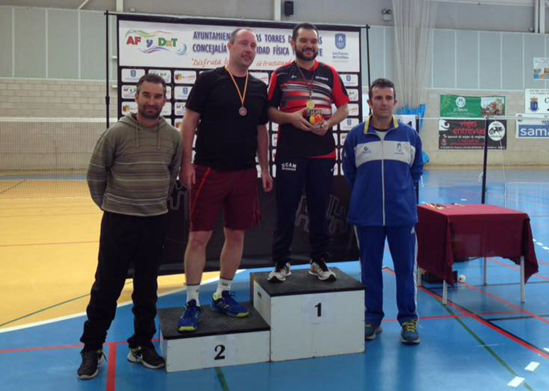 mas-de-50-participantes-en-el-i-torneo-navideno-de-badminton-de-las-torres-de-cotillas4