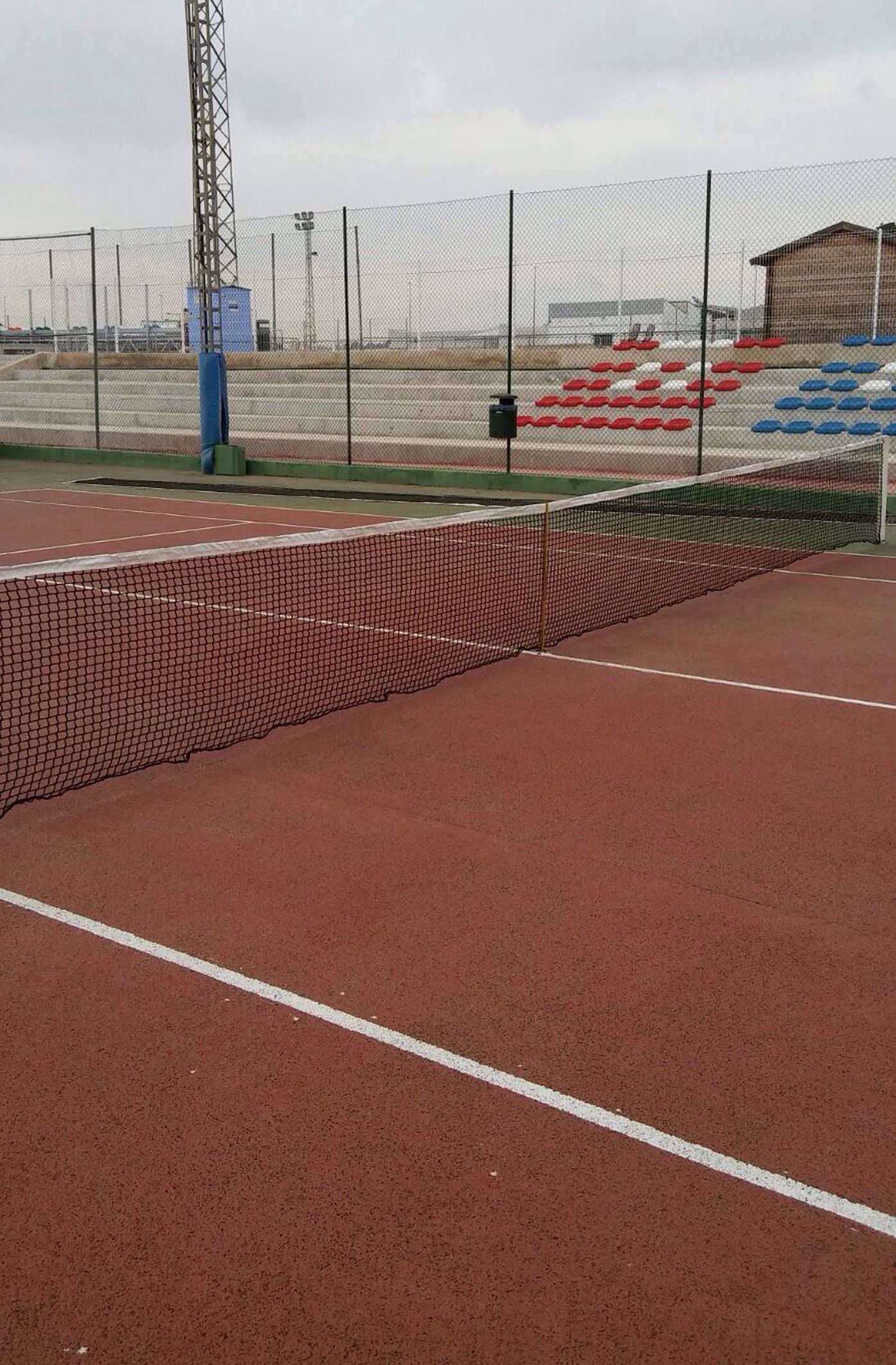 El Ayuntamiento de Las Torres de Cotillas mejora las pistas municipales de tenis2