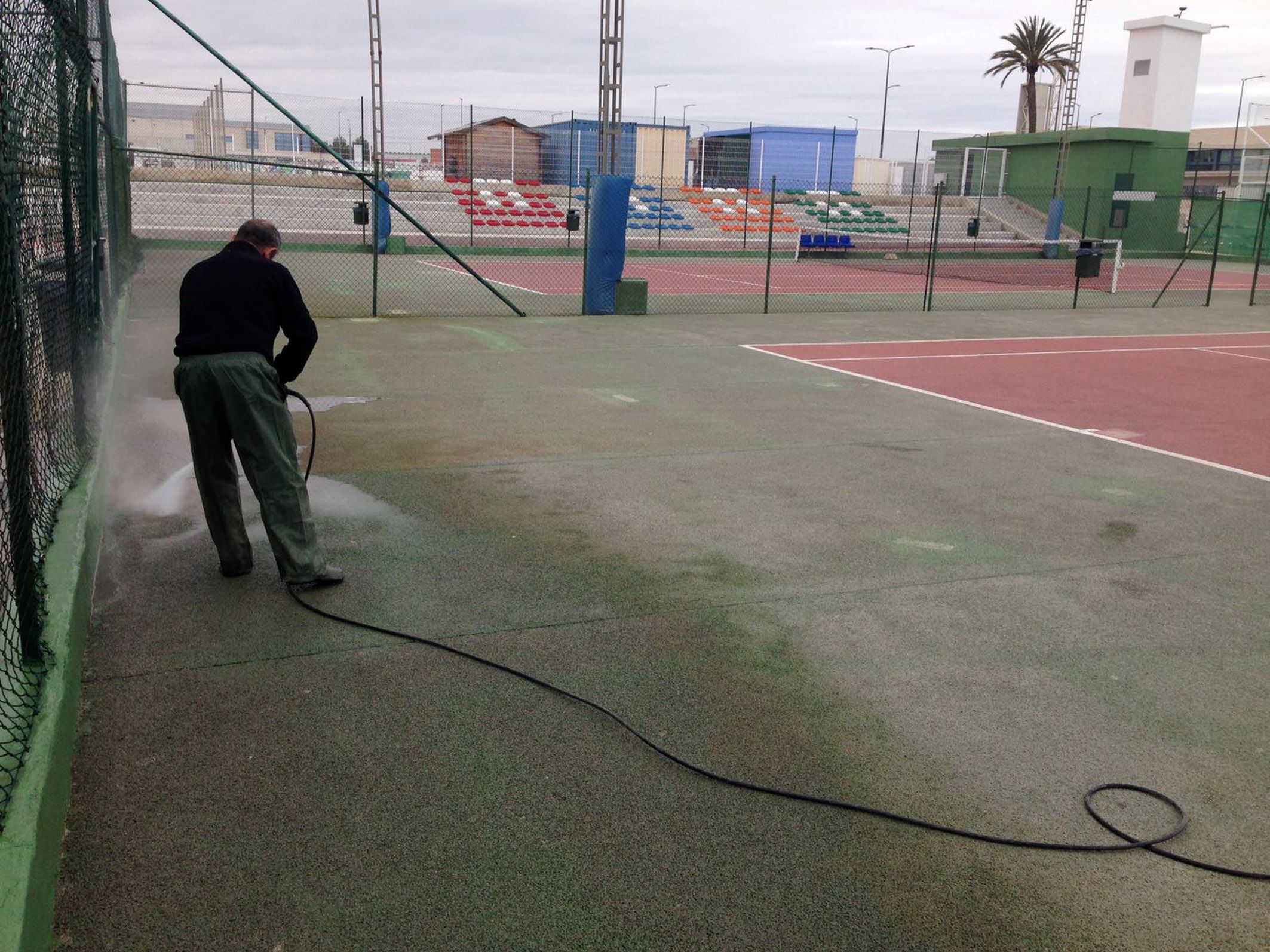 El Ayuntamiento de Las Torres de Cotillas mejora las pistas municipales de tenis5