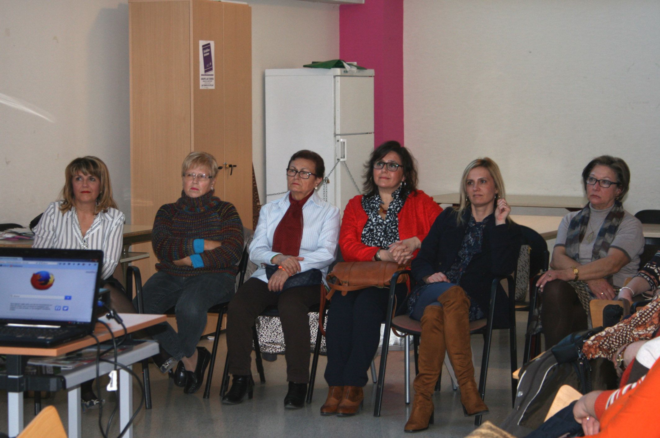 El alcalde ofrece a la asociación de mujeres “Isabel González” torreña la charla Invierno y gripe5