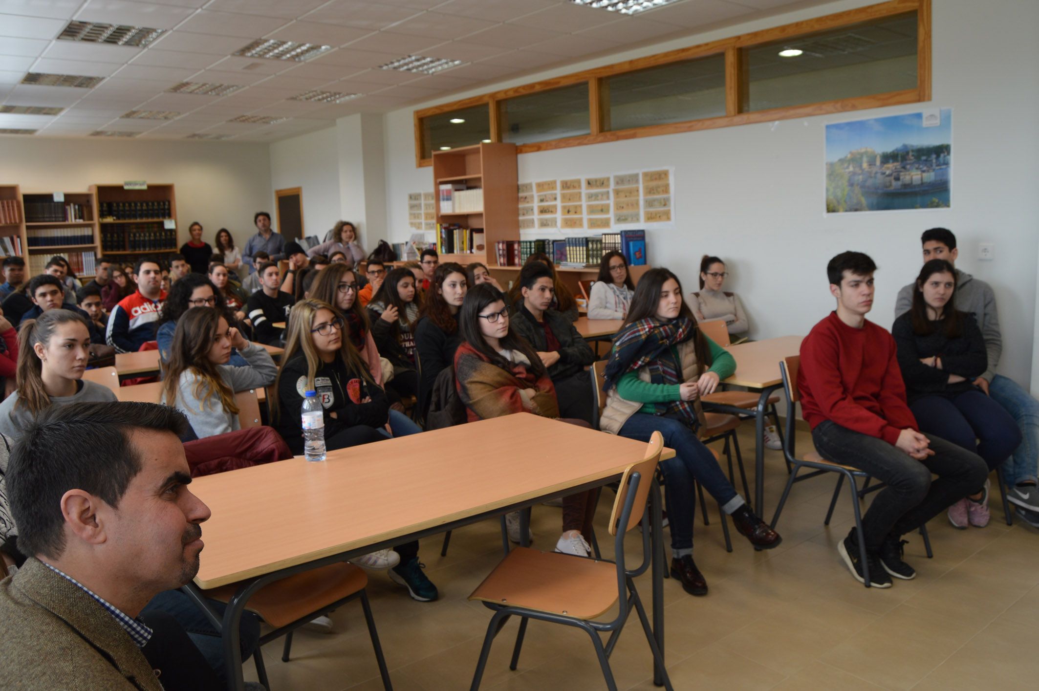 El pintor Pedro Cano inicia en el IES La Florida el ciclo Cita con mi autor3