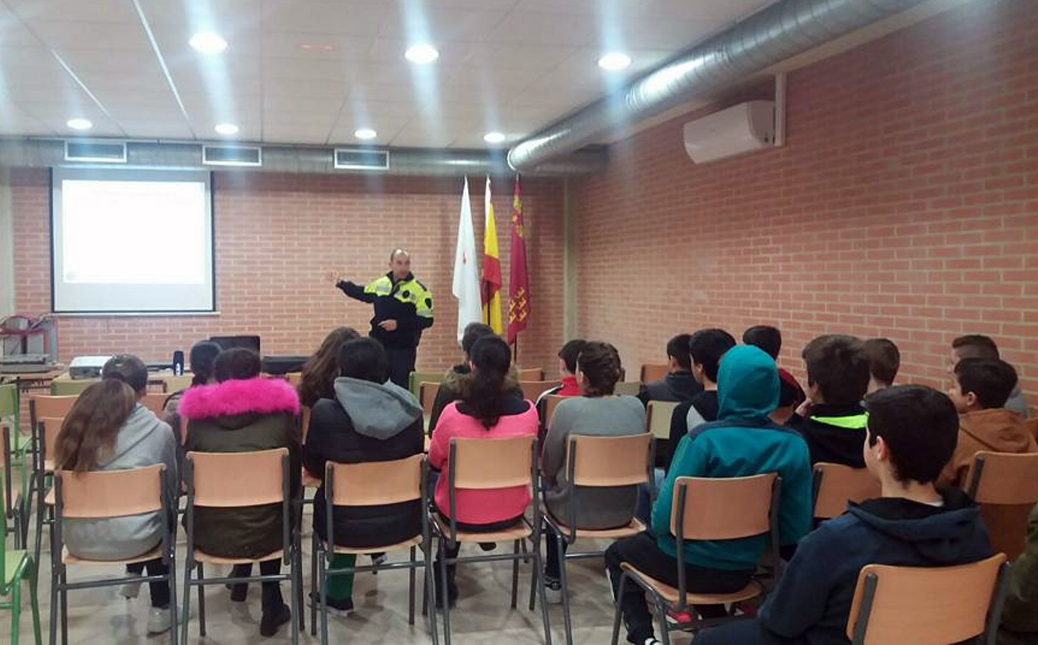 La campaña escolar de educación vial vuelve un año más a Las Torres de Cotillas7