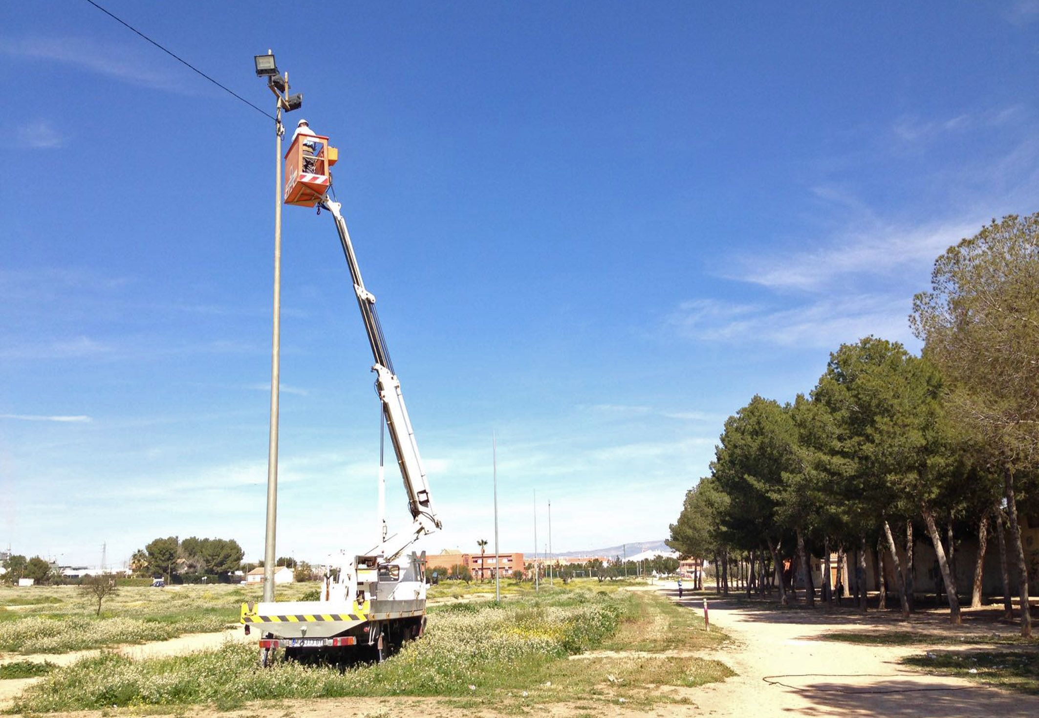 El Ayuntamiento acomete diversas labores de acondicionamiento en el parque de La Emisora4
