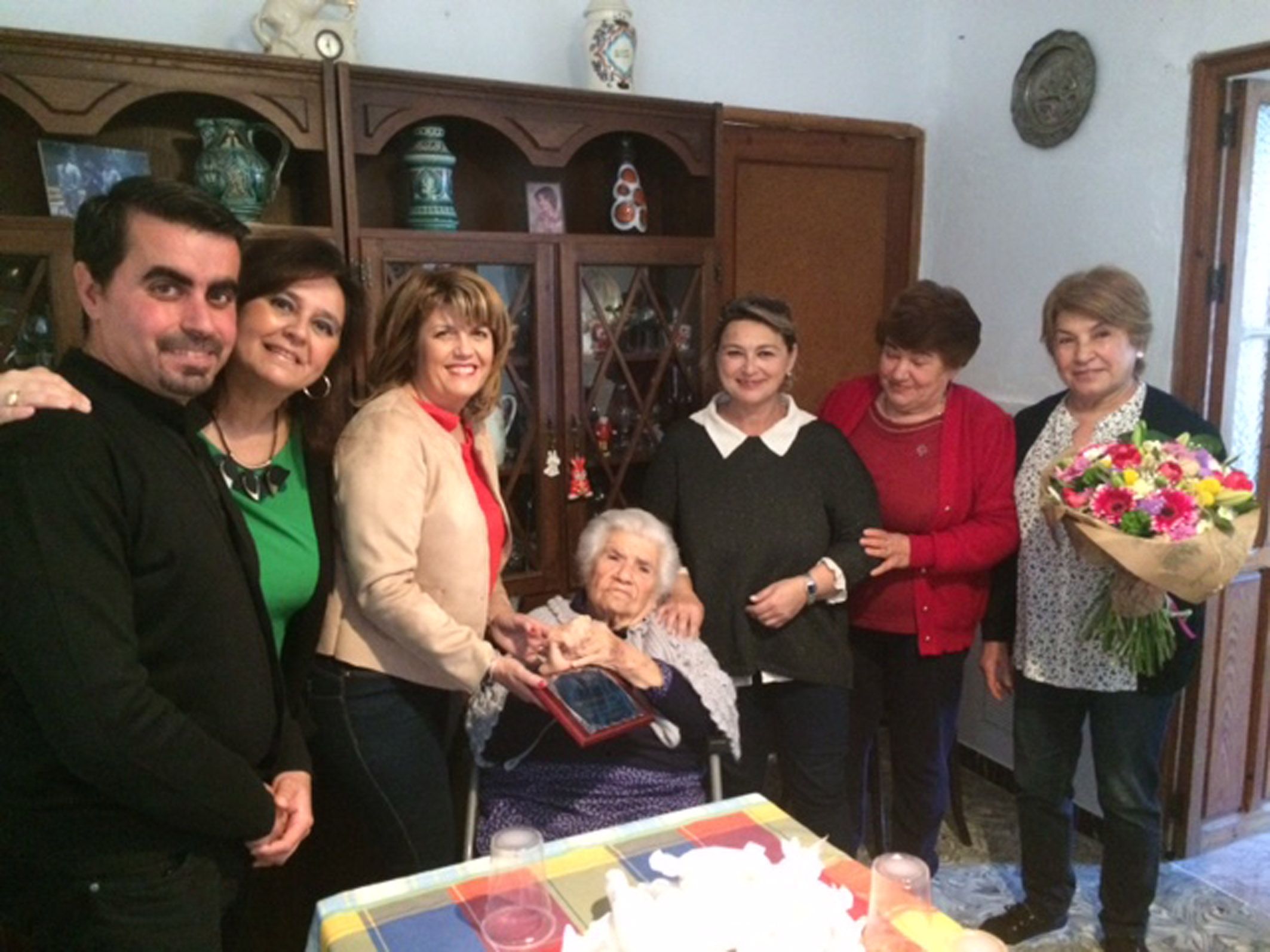 La torreña Ana Mª Bermejo se une al club de los ‘abuelos centenarios’3
