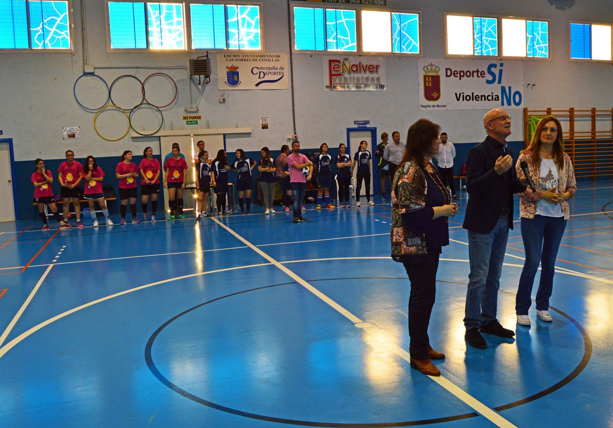 Partido de fúbol sala femenino por la igualdad - 8 de marzo Las Torres de Cotillas