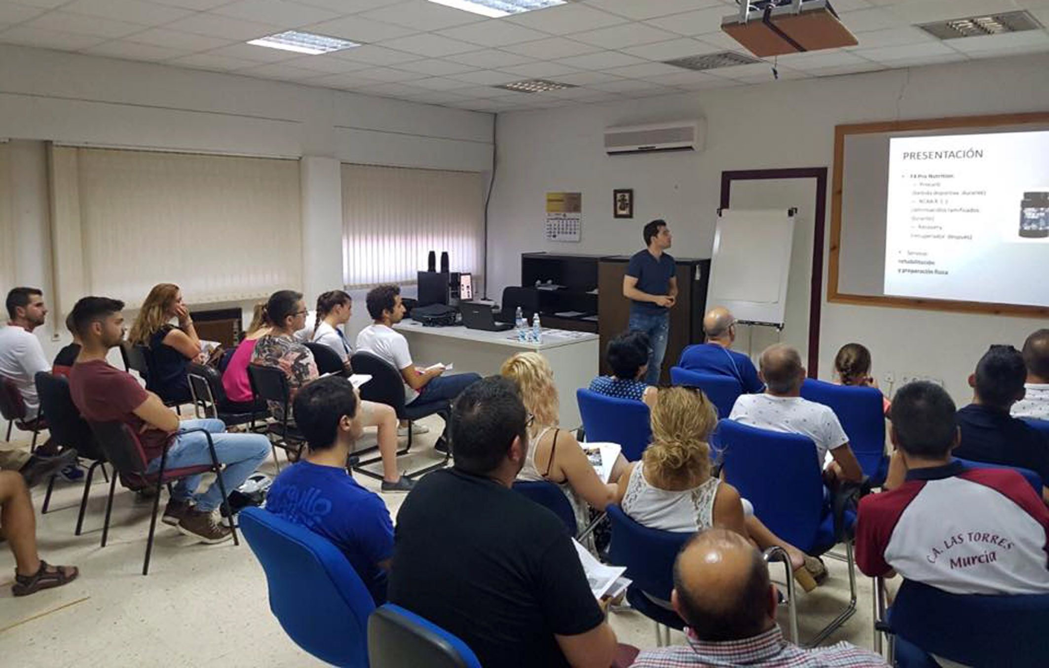 ‘Cardiosalus Sport’ imparte una charla sobre entrenamiento y nutrición deportiva en Las Torres de Cotillas