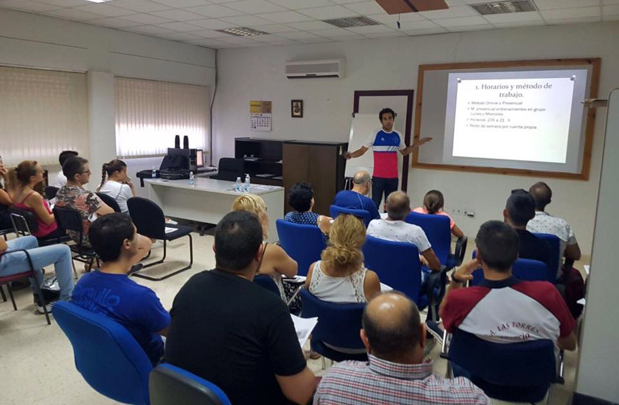 ‘Cardiosalus Sport’ imparte una charla sobre entrenamiento y nutrición deportiva en Las Torres de Cotillas3