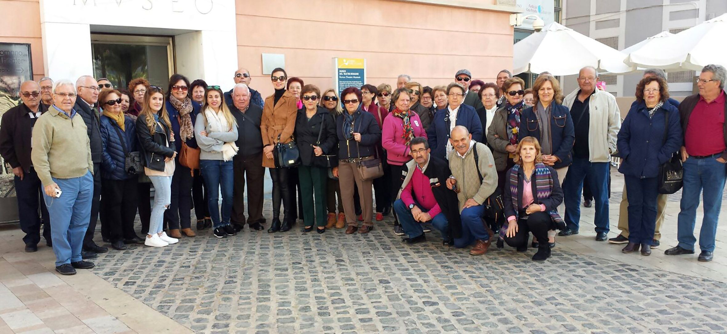 Medio centenar de socios del Hogar de las Personas Mayores torreño disfrutan de una visita a Cartagena3