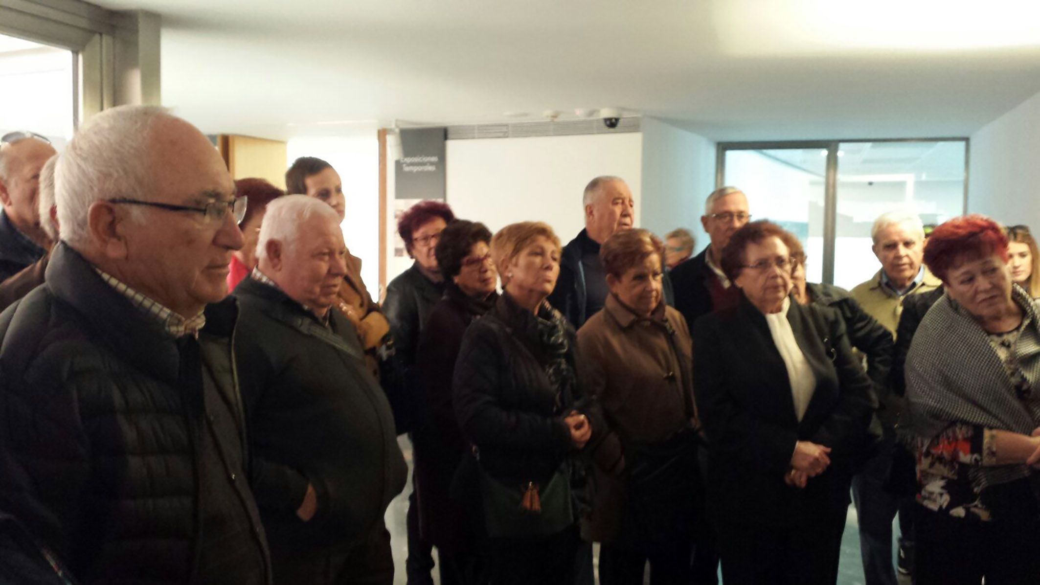 Medio centenar de socios del Hogar de las Personas Mayores torreño disfrutan de una visita a Cartagena4