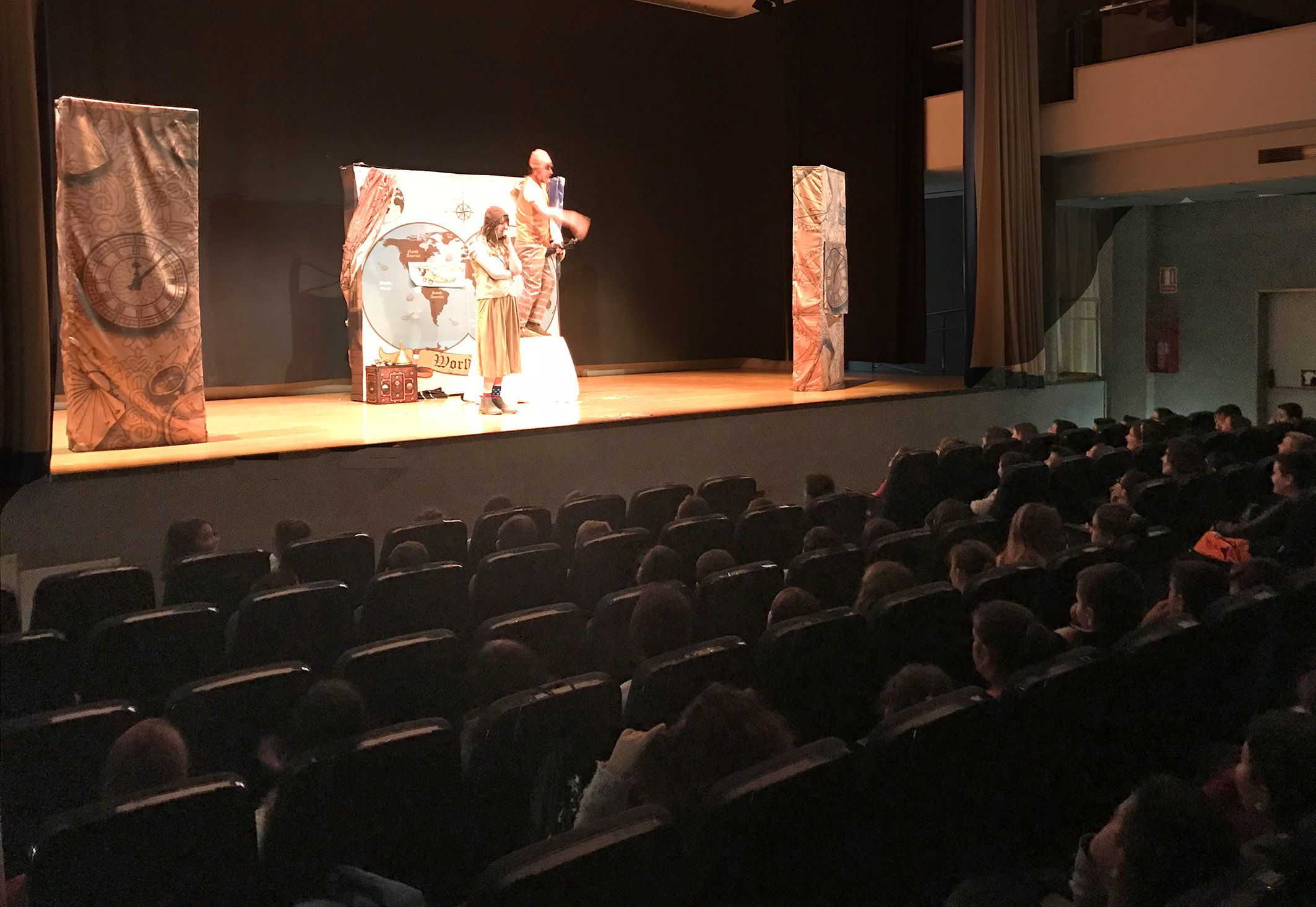 Los escolares torreños disfrutan de sesiones de teatro en inglés