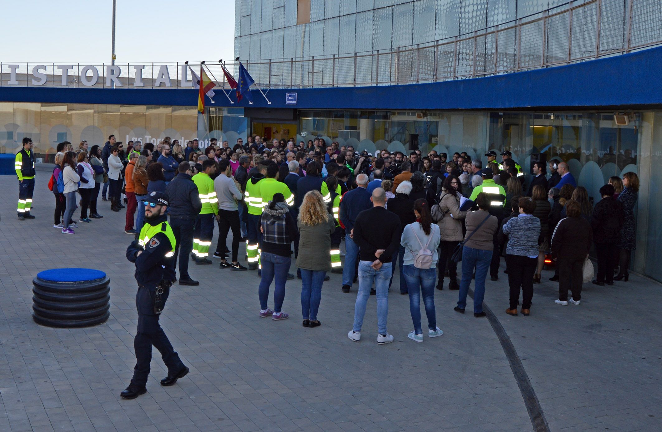 Las Torres de Cotillas se concentra para decir no a la violencia de género3