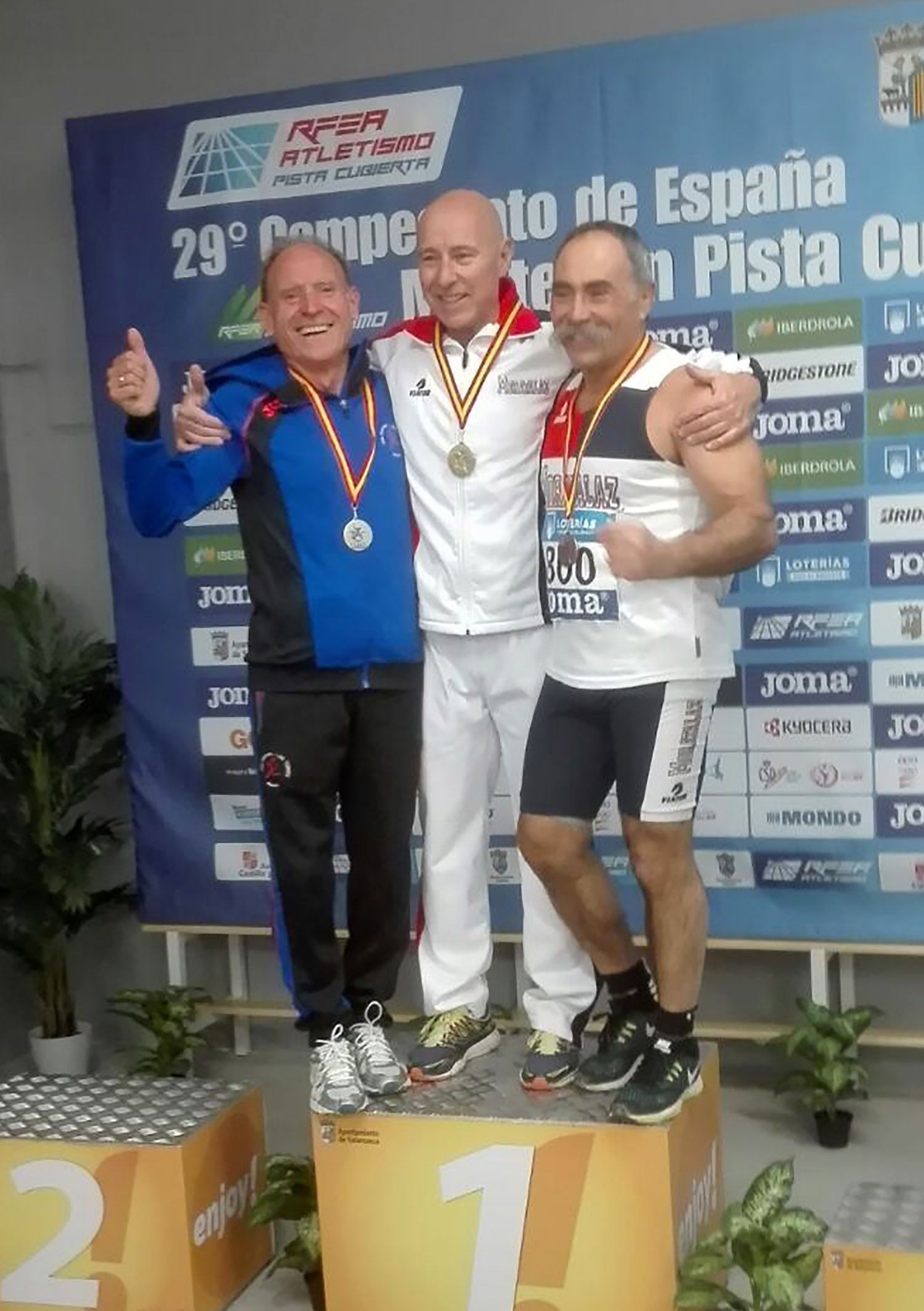 El atleta torreño Ángel Salinas suma a su amplio palmarés un oro y una plata en el Nacional de veteranos2