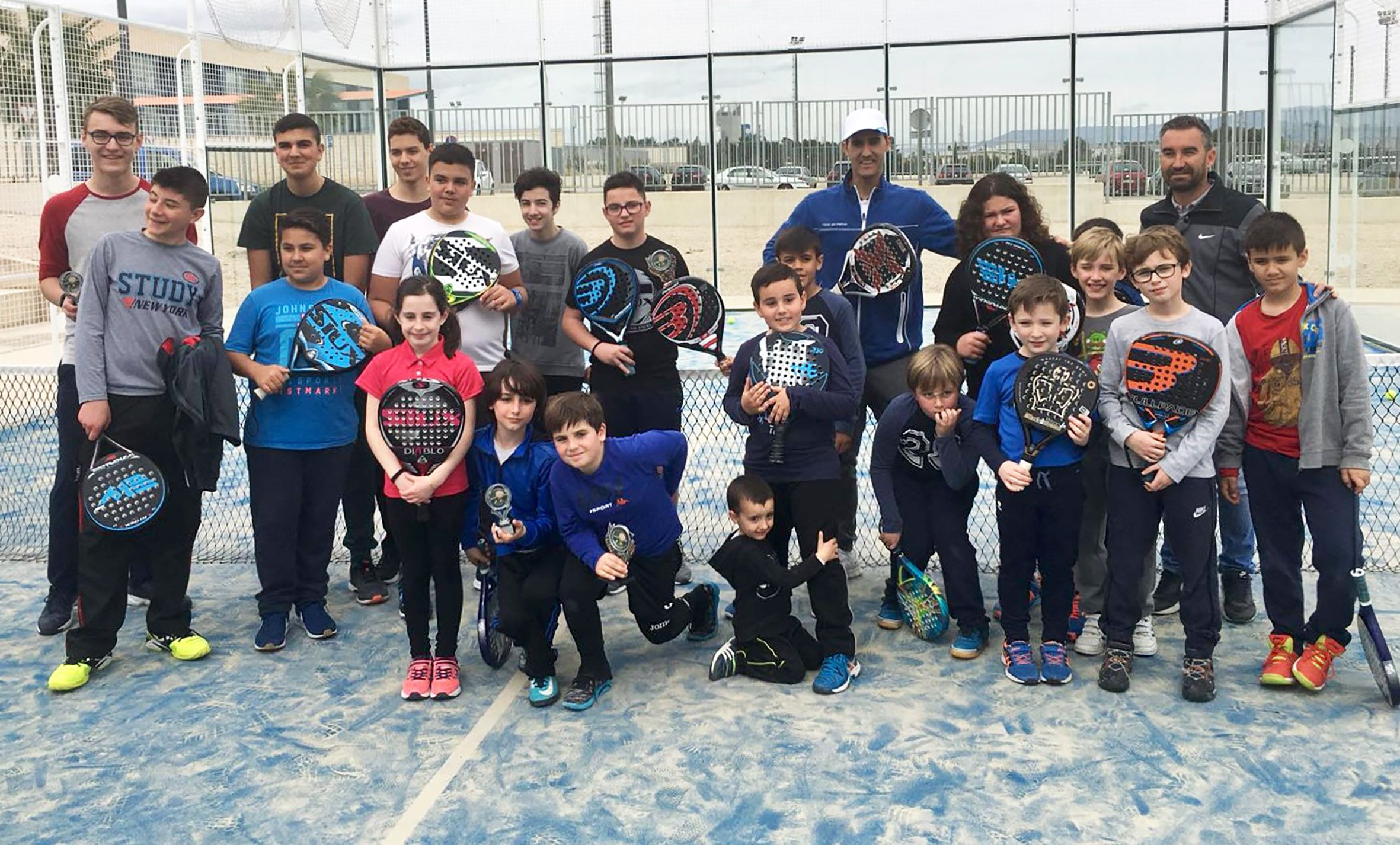 Gran jornada de convivencia deportiva entre las escuelas de pádel de Las Torres de Cotillas y de Bullas