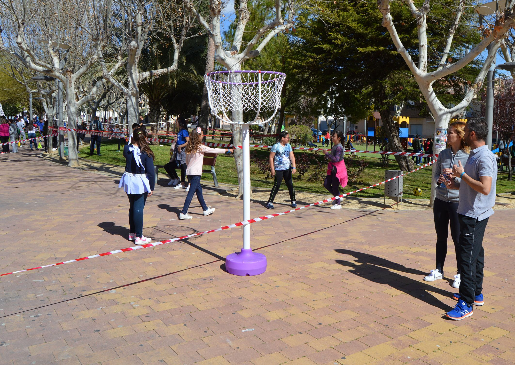 Multitudinaria jornada de deporte en la calle con el proyecto europeo ‘Do-U-Sport’ 2