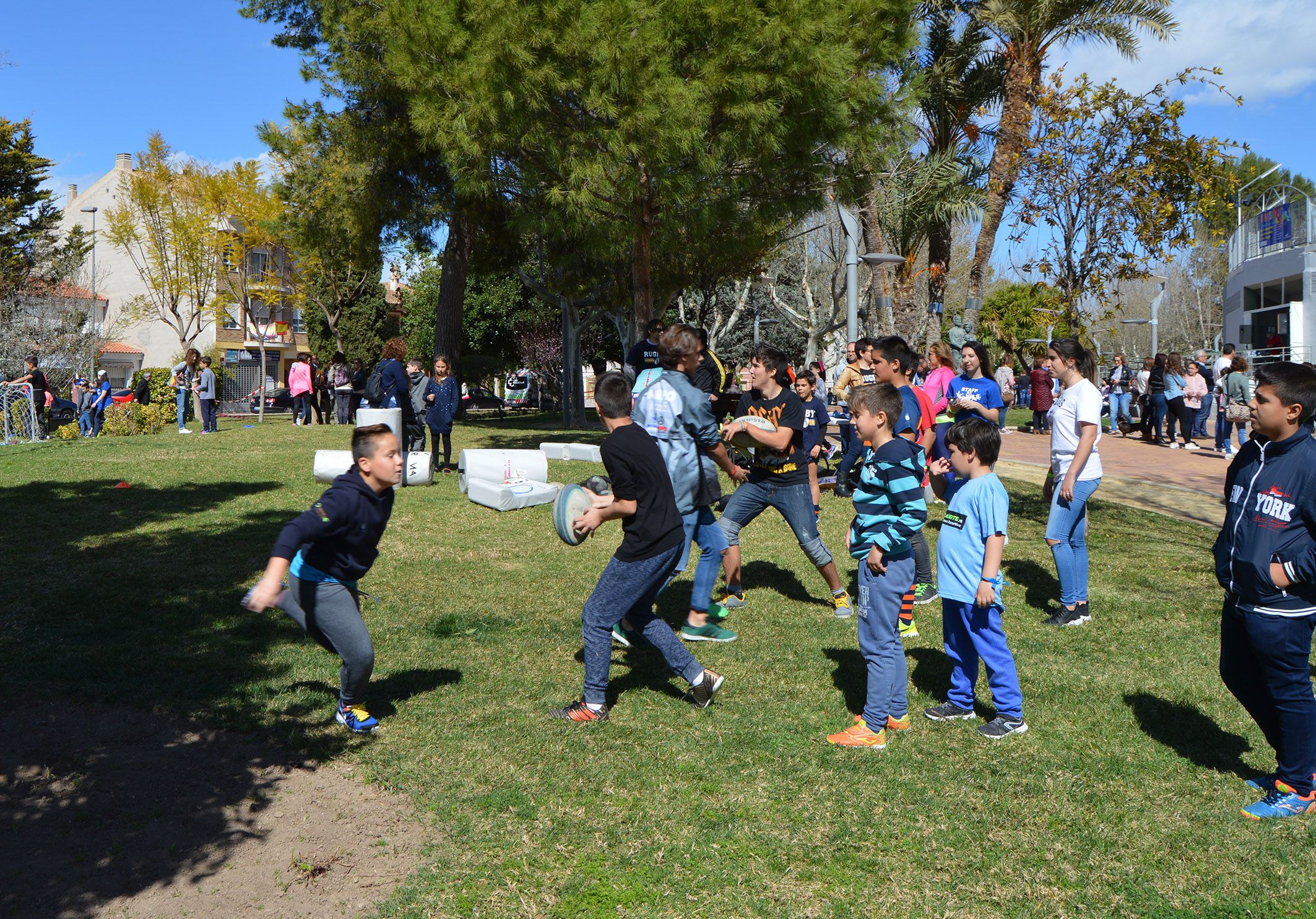 Multitudinaria jornada de deporte en la calle con el proyecto europeo ‘Do-U-Sport’ 7