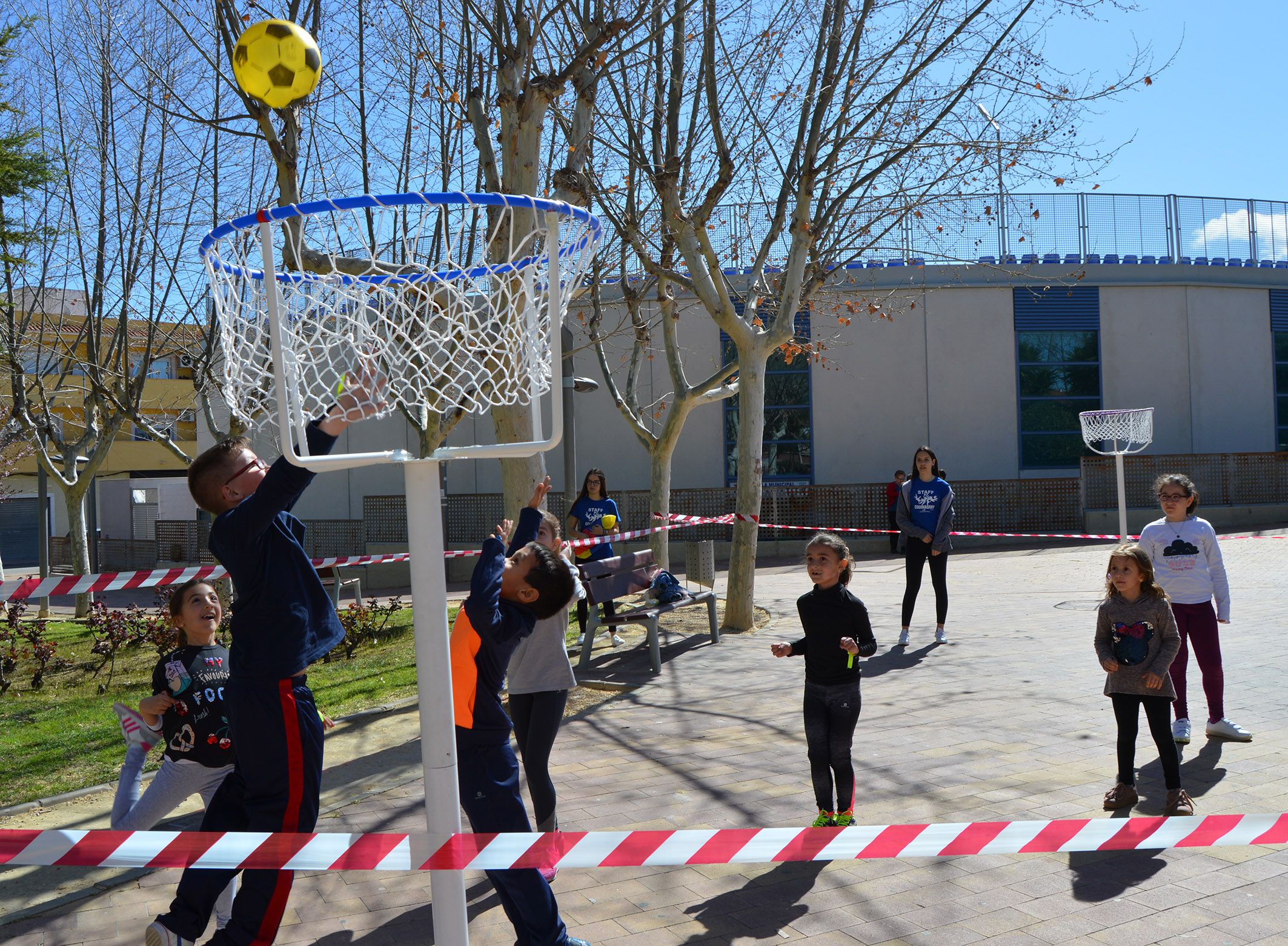 Multitudinaria jornada de deporte en la calle con el proyecto europeo ‘Do-U-Sport’
