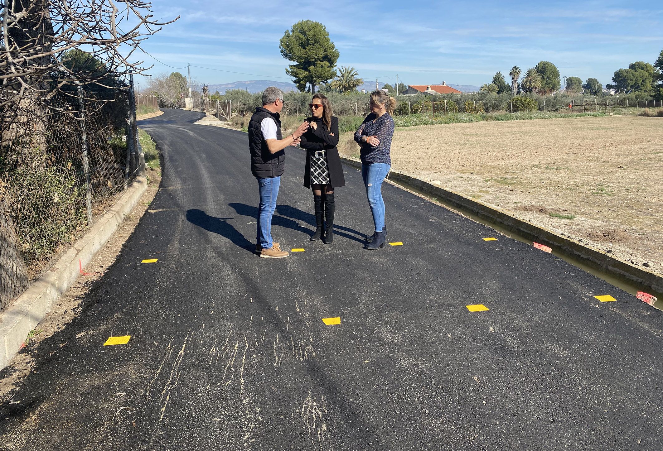 Comienzan las obras para reforzar el firme del camino de La Rafa Comienzan las obras para reforzar el firme del camino de La Rafa