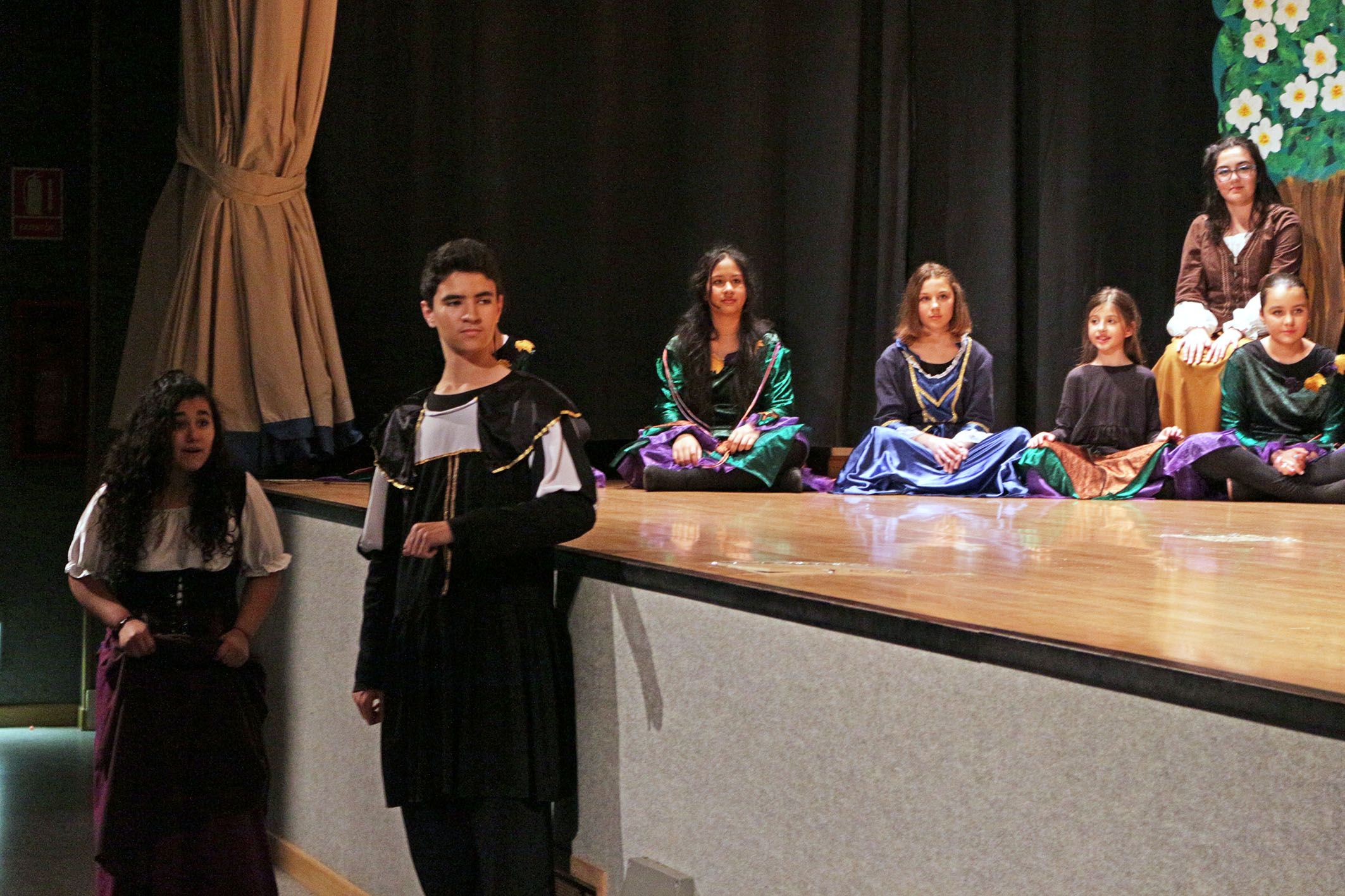 El grupo de teatro coeducativo inicia con una divertida obra las actividades para celebrar el 8 de marzo3 El grupo de teatro coeducativo inicia con una divertida obra las actividades para celebrar el 8 de marzo3