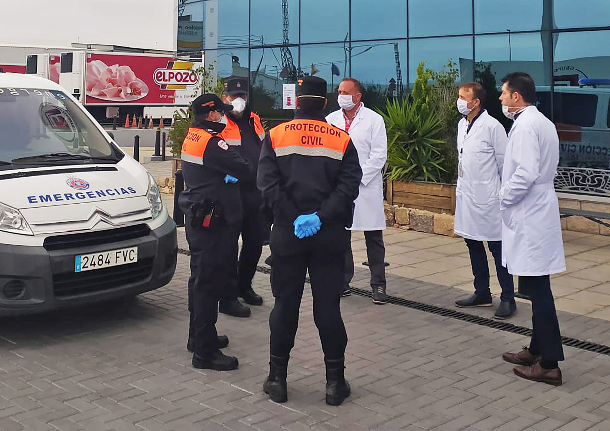Grupo Fuentes dona para los servicios públicos 1.000 mascarillas 3.000 guantes y 200 botes de gel hidroalcohólico3 Grupo Fuentes dona para los servicios públicos 1.000 mascarillas 3.000 guantes y 200 botes de gel hidroalcohólico3