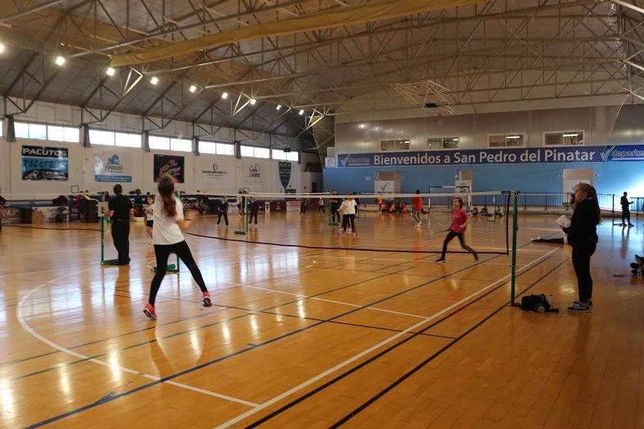 Podio en la final de bádminton escolar de los tres centros educativos torreños2 Podio en la final de bádminton escolar de los tres centros educativos torreños2