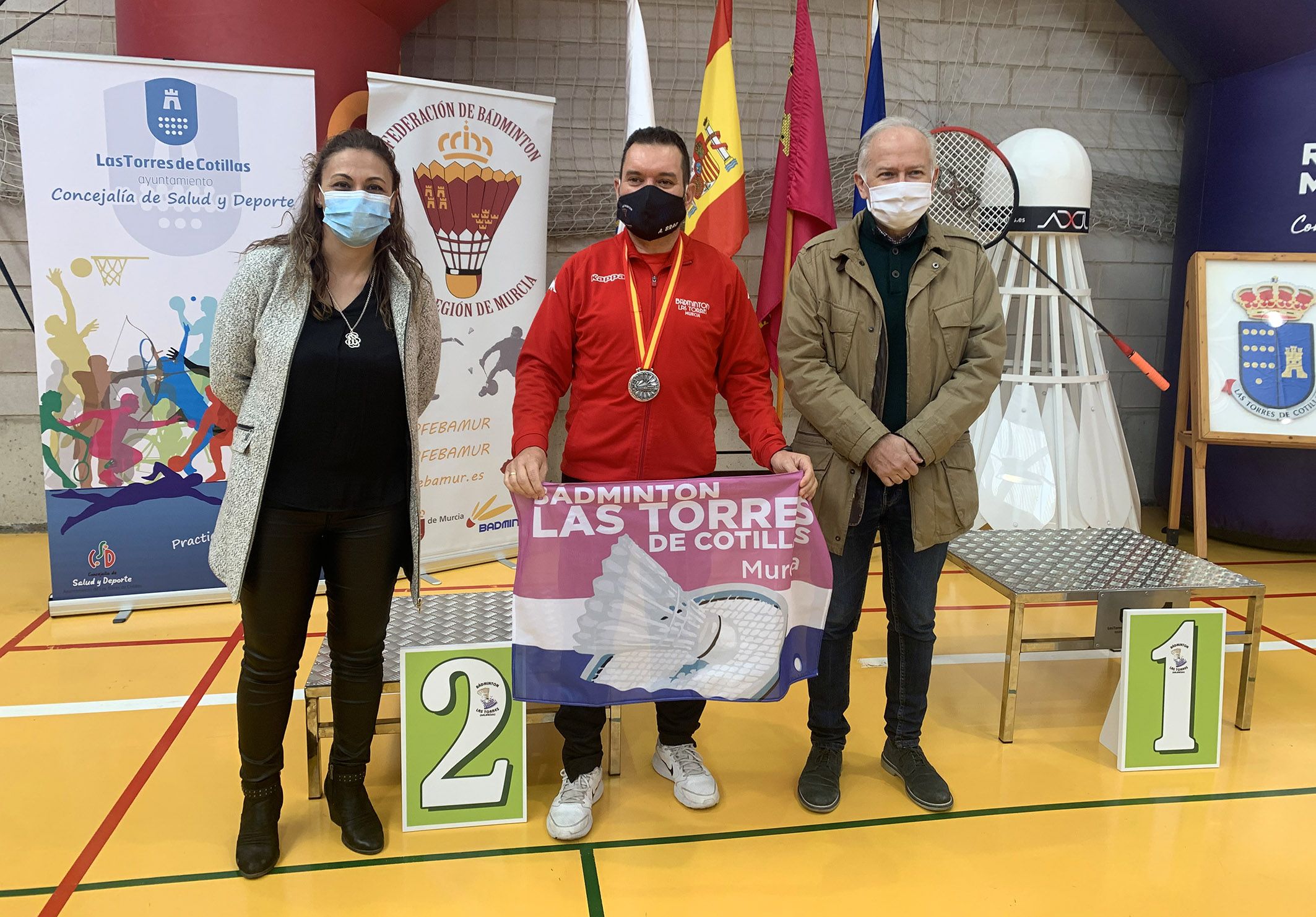 Tres oros dos platas y dos bronces para el Bádminton Las Torres de Cotillas en el campeonato nacional senior 6