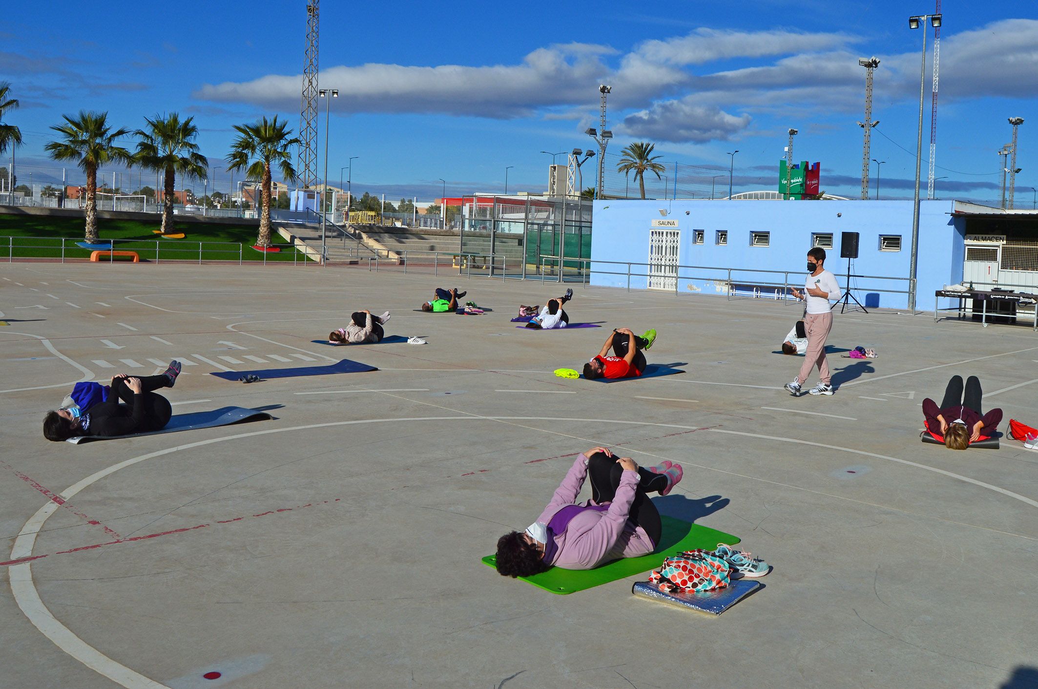 Una saludable mañana de yoga en Las Torres de Cotillas