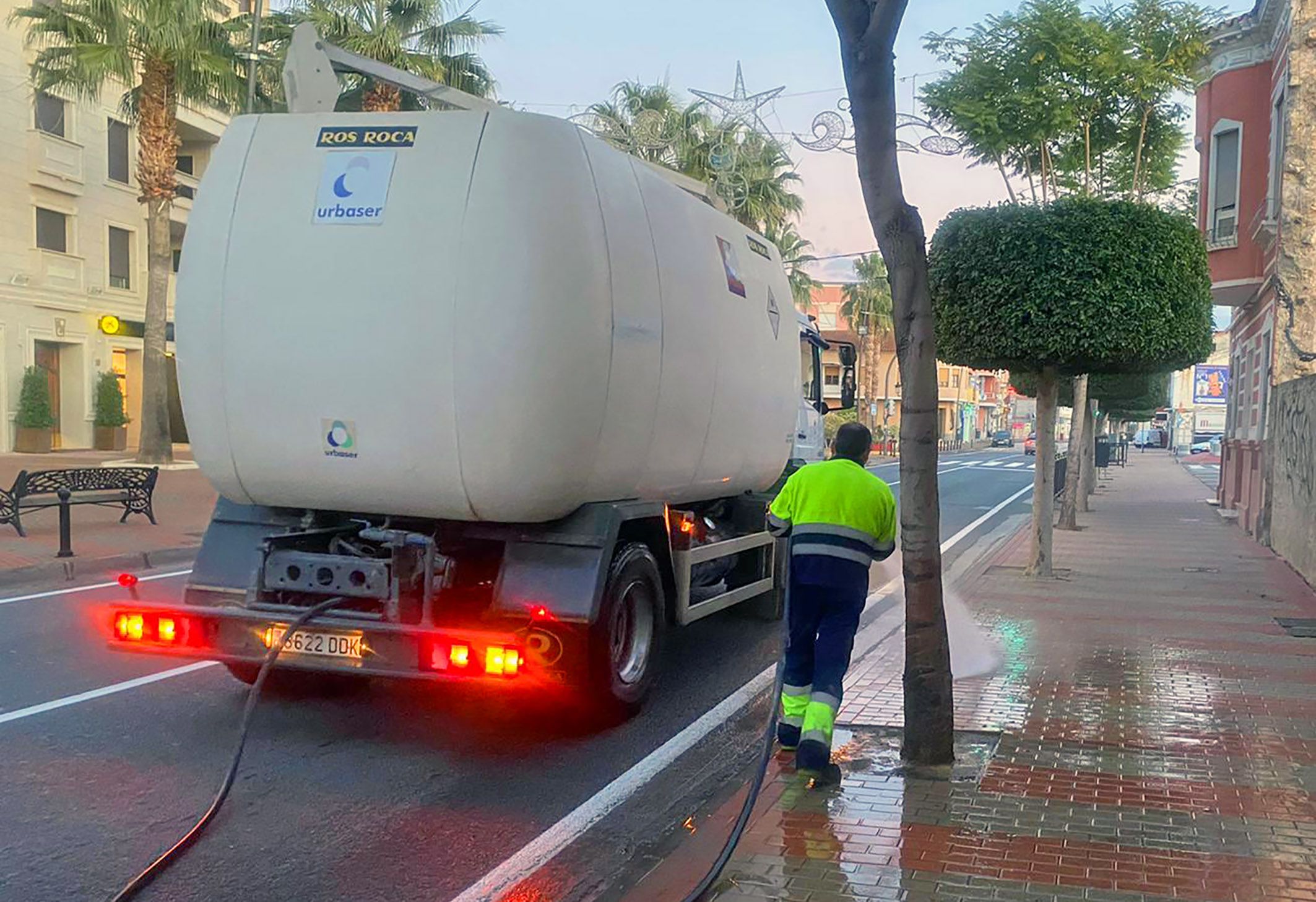 Continúan en Las Torres de Cotillas las labores de desinfección de la vía pública4