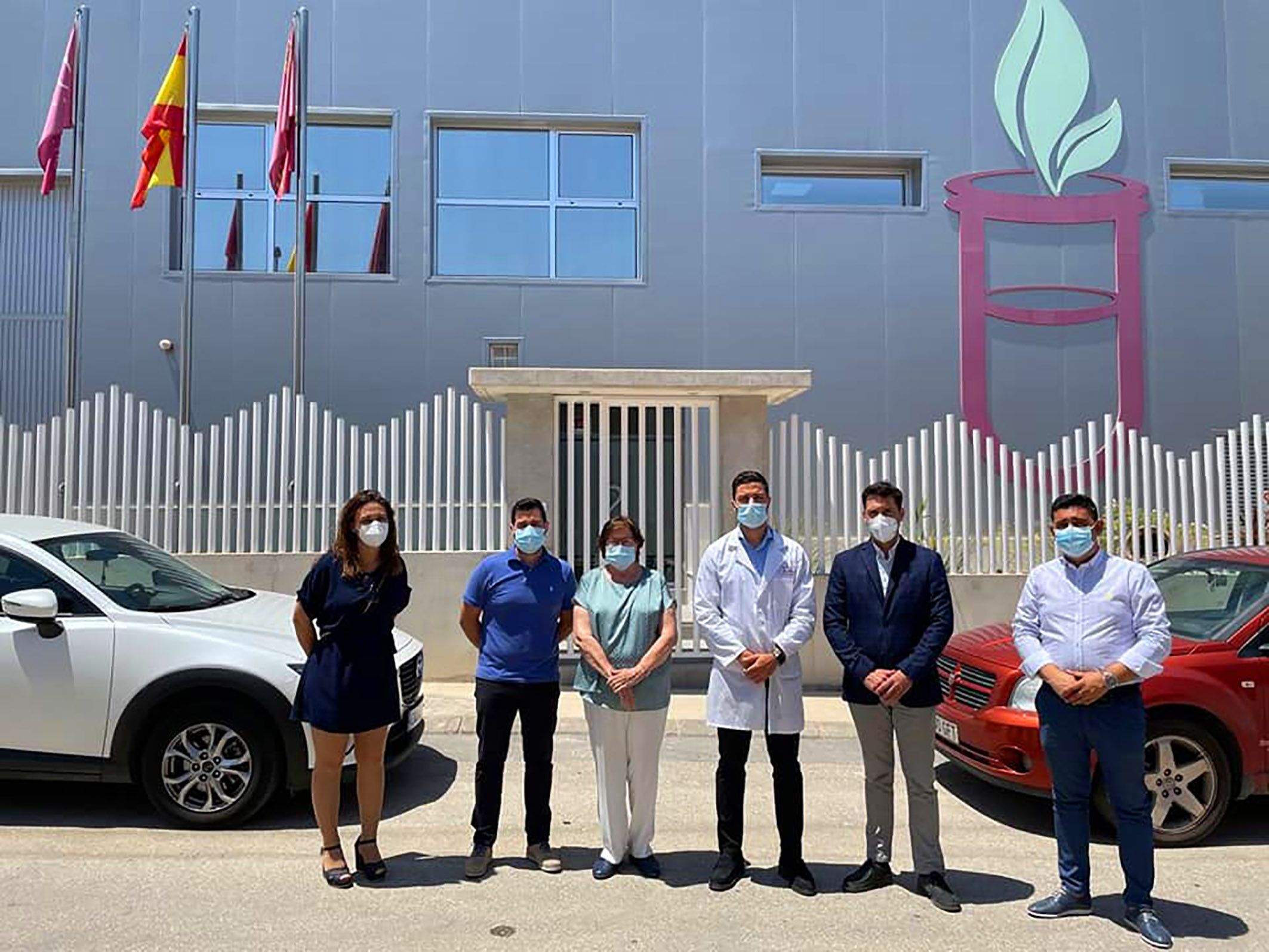 El alcalde torreño visita Laboratorios NatuAromatic referente en la fabricación de perfumería cosmética ambientación e hidroalcohólicos