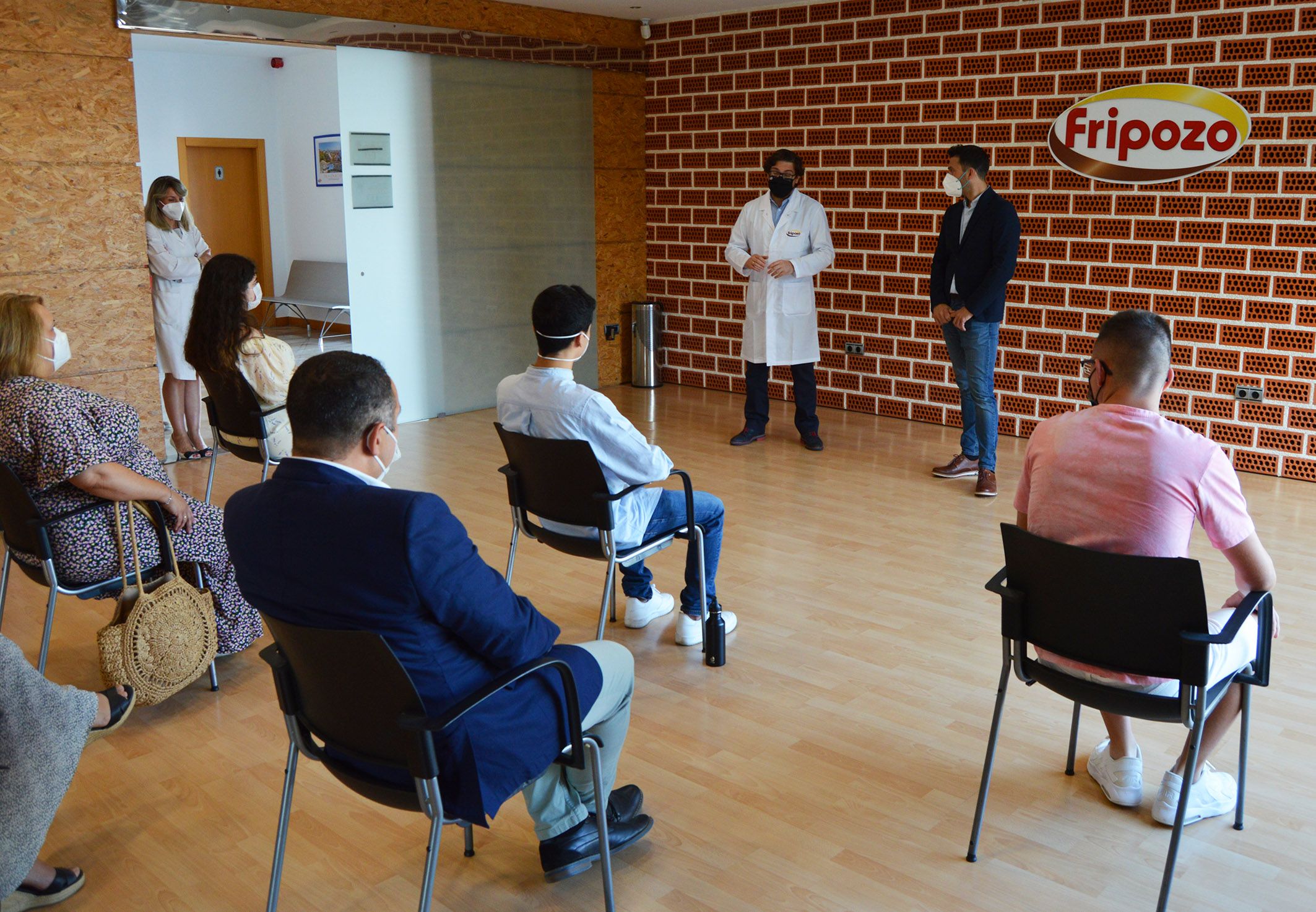 Fripozo entrega sus becas 2021 22 para para universitarios torreños “Erasmus”2