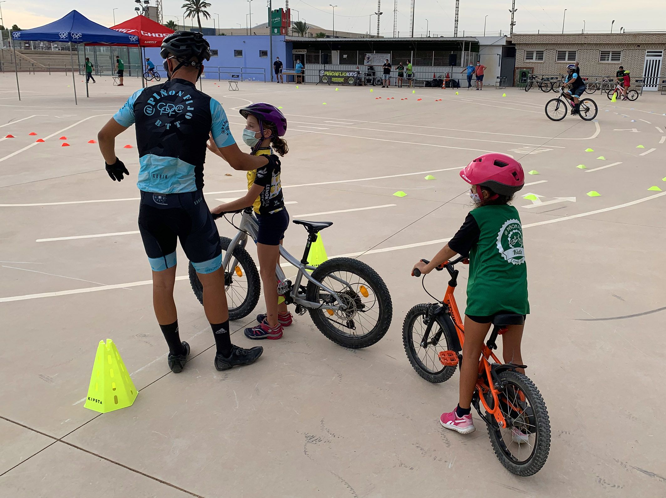 Medio centenar de participantes en la gymkana infantil de ciclismo