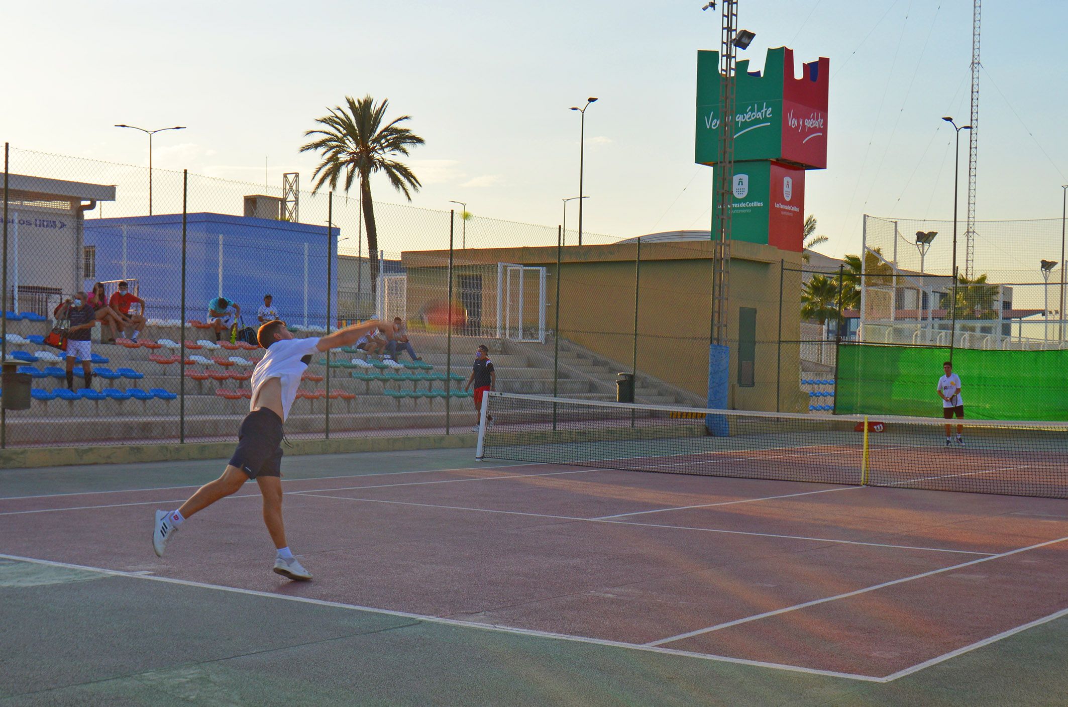 xito de participación en la primera edición de las 6 Horas de Tenis de Las Torres de Cotillas