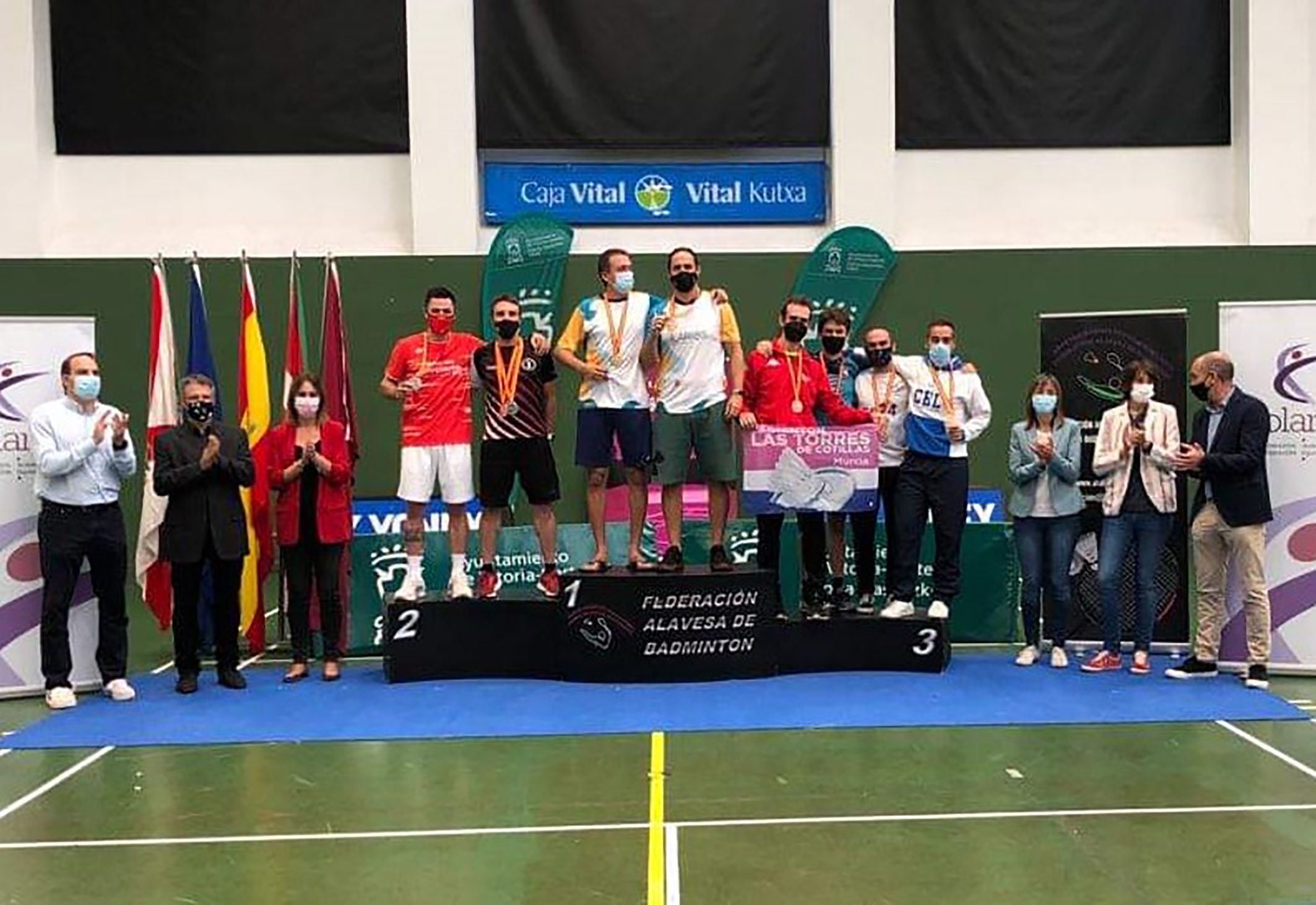 Dos oros y cincos bronces para el Bádminton Las Torres en el campeonato de España senior4