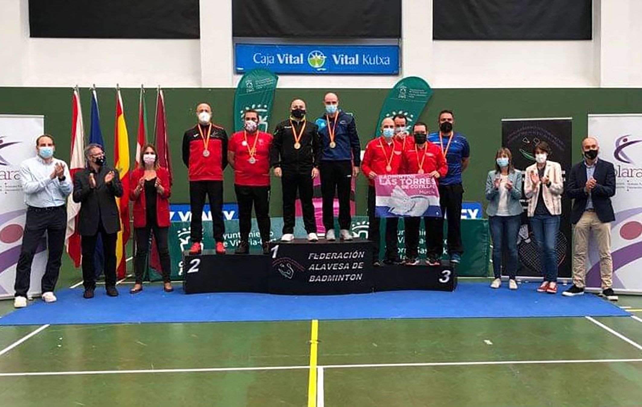 Dos oros y cincos bronces para el Bádminton Las Torres en el campeonato de España senior5