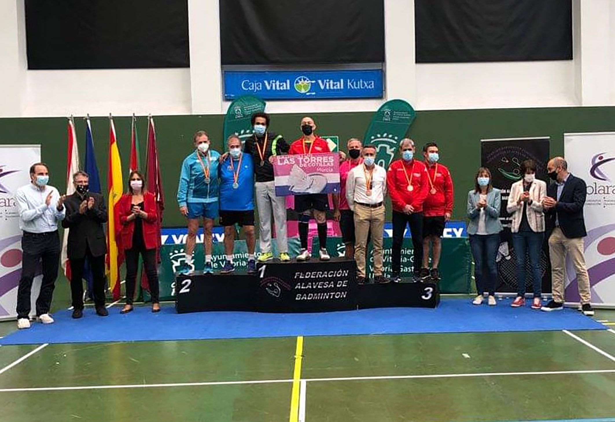 Dos oros y cincos bronces para el Bádminton Las Torres en el campeonato de España senior6