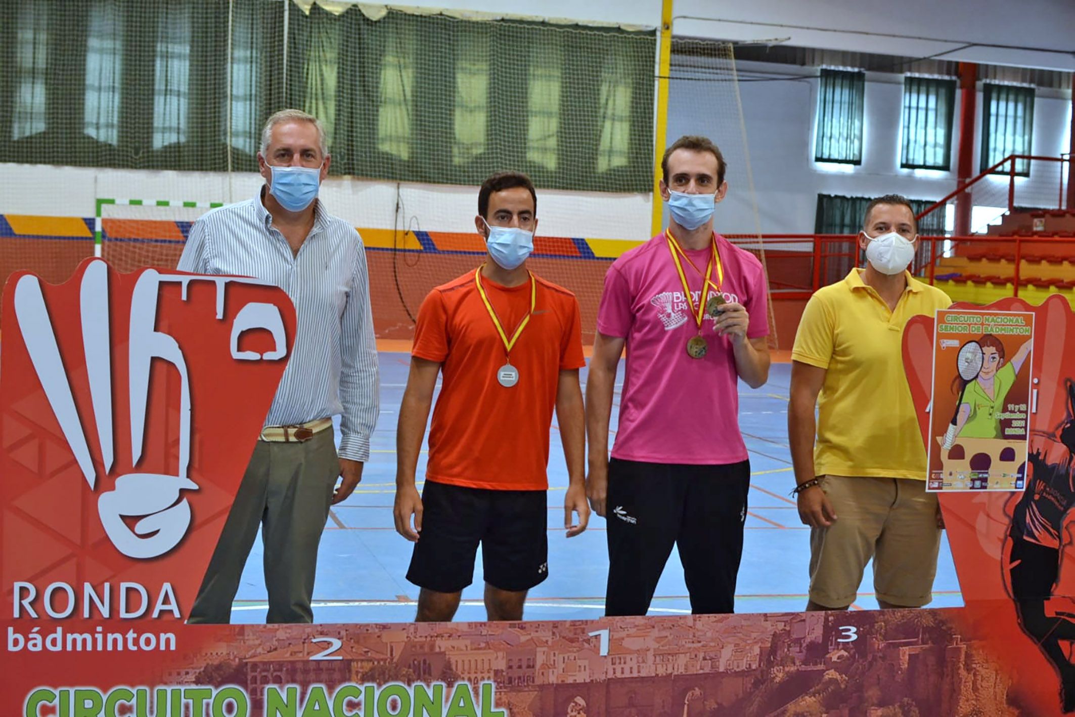 Tres oros una plata y tres bronces para el Bádminton Las Torres en la prueba de Ronda del circuito nacional sénior4