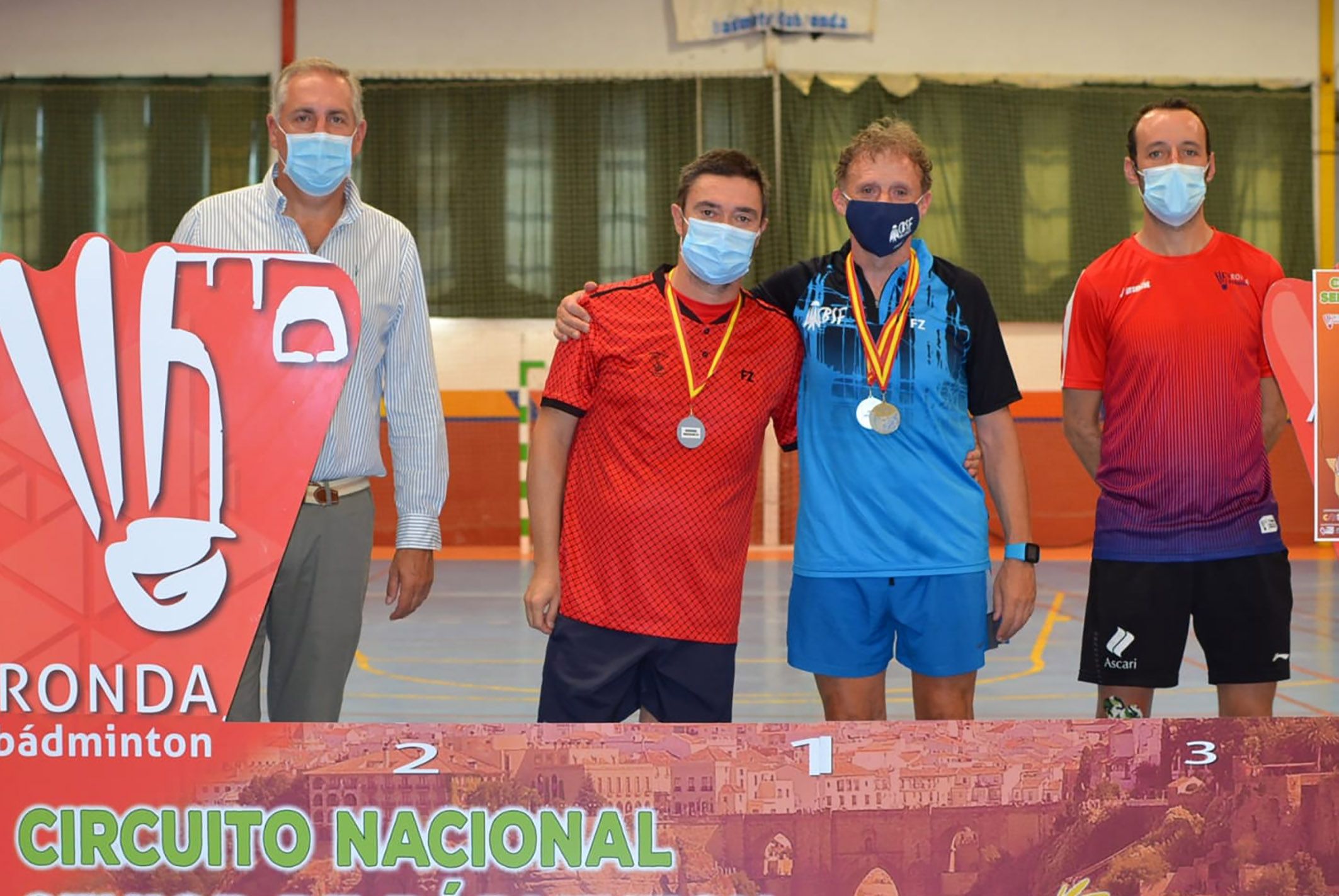Tres oros una plata y tres bronces para el Bádminton Las Torres en la prueba de Ronda del circuito nacional sénior6