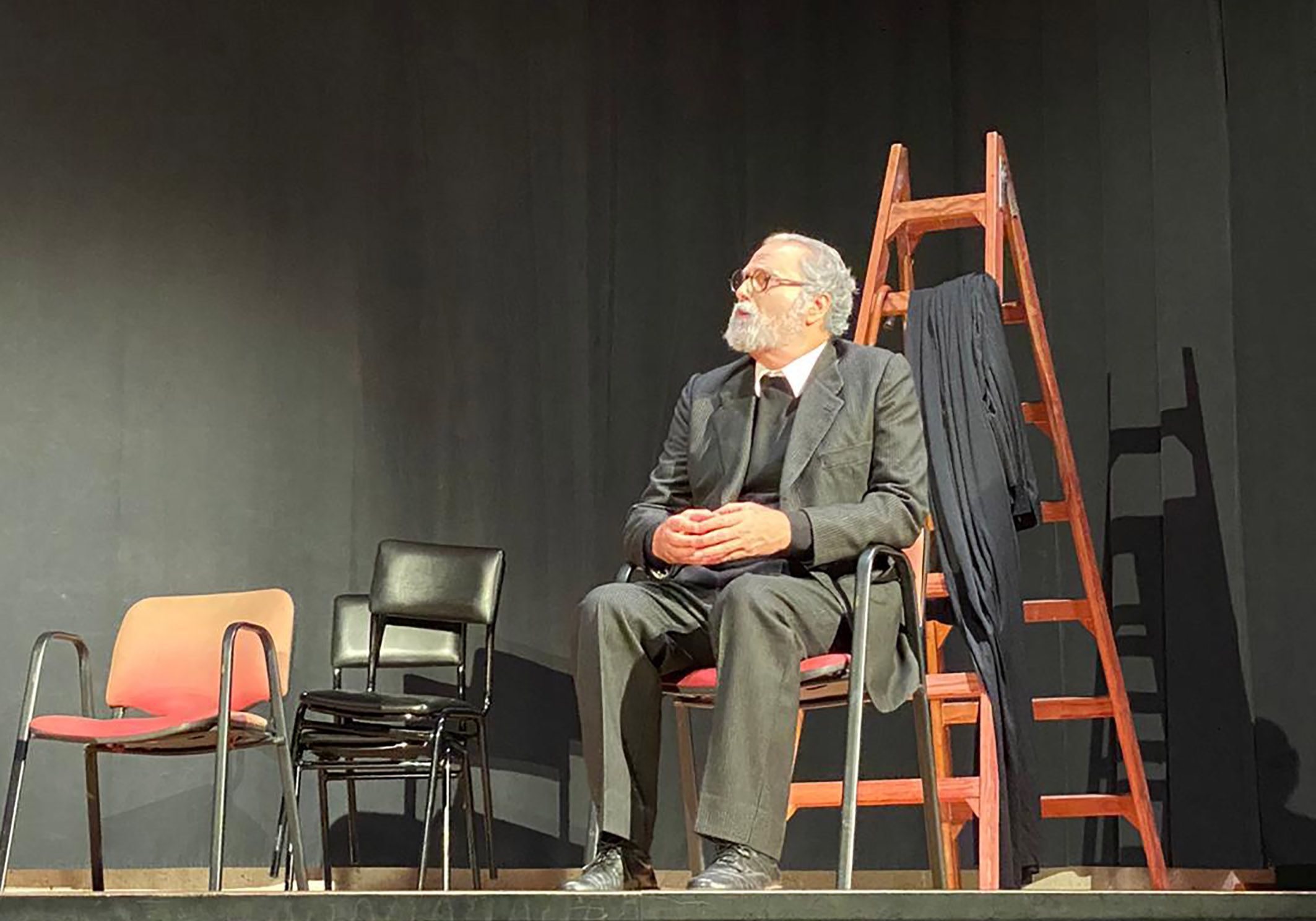 IX certamen de teatro amateur “Juan Baño” “Entre los hunos y los otros”4