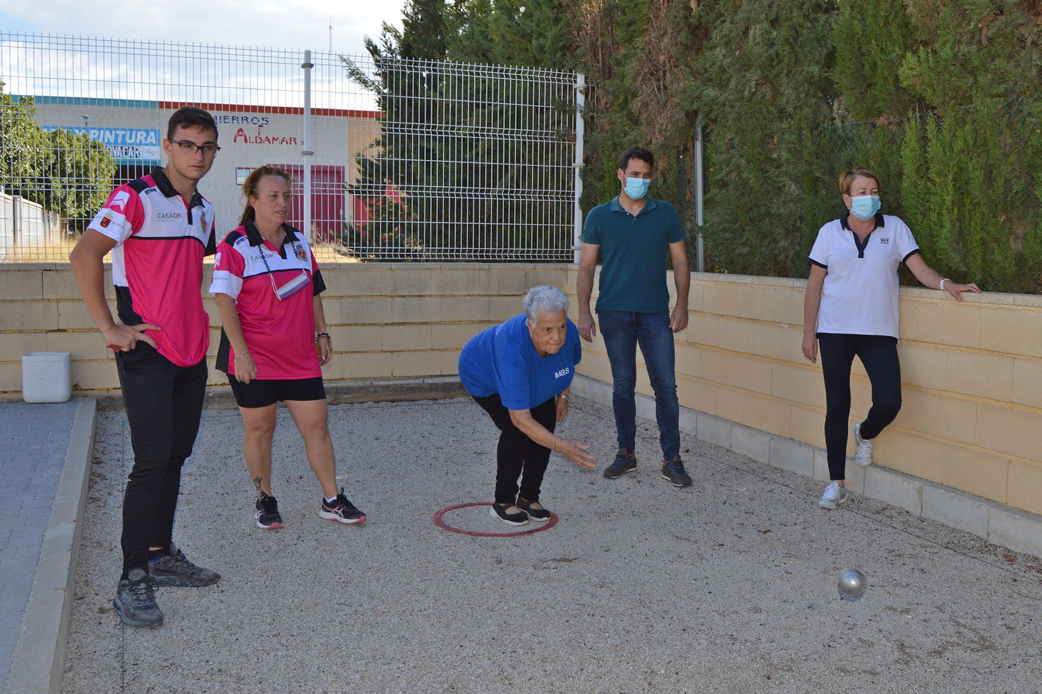 Una jornada intergeneracional de petanca para comenzar el programa de actividades del Día de las Personas Mayores5