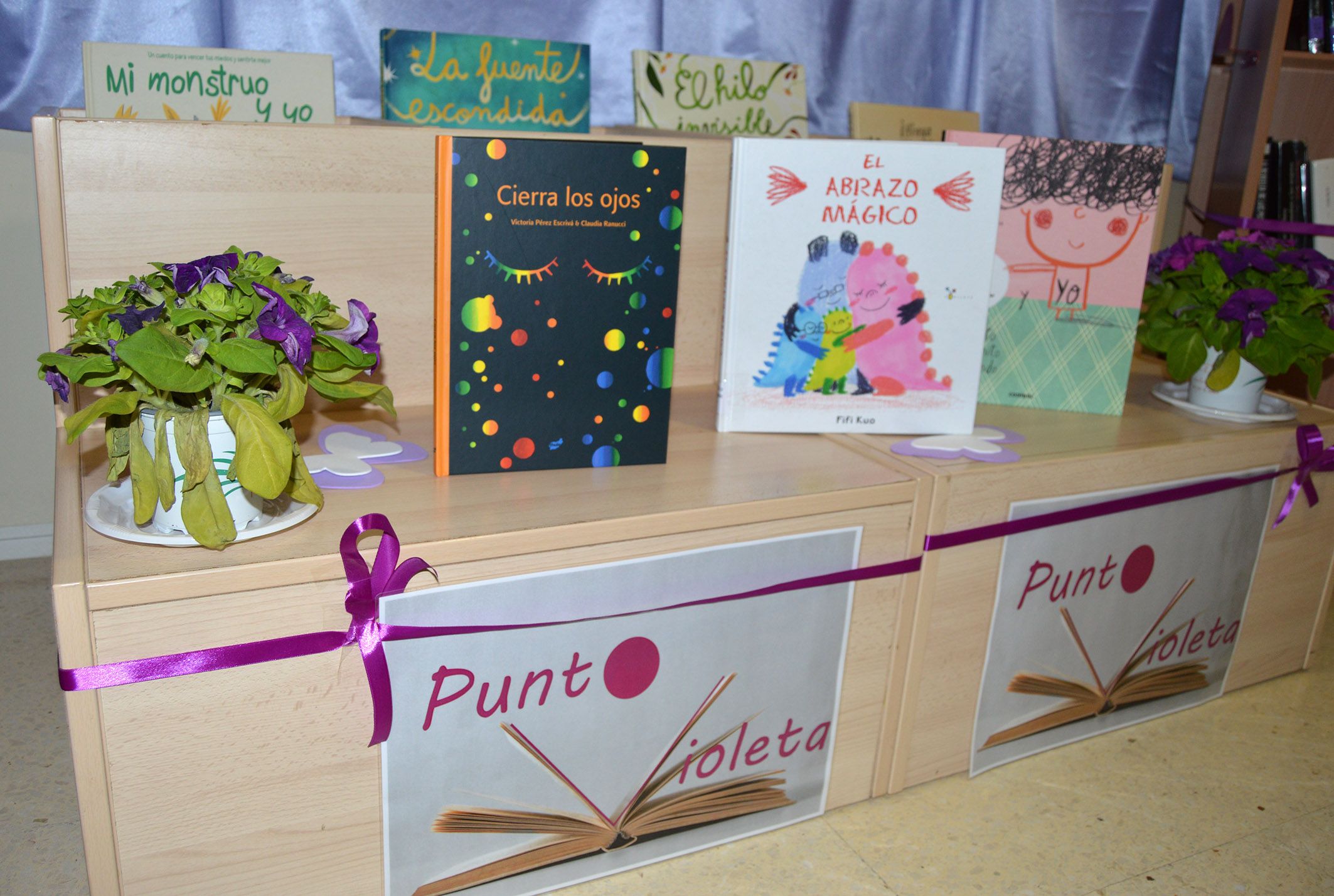 La biblioteca municipal triunfa con “El Rincón Violeta” para conmemorar el 25 de noviembre2