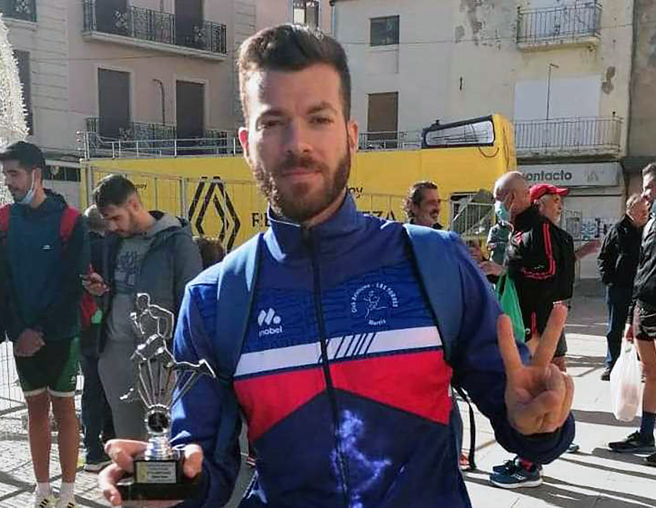 Marcos Prieto del club Atletismo Las Torres plata en categoría senior de la media maratón de Cieza