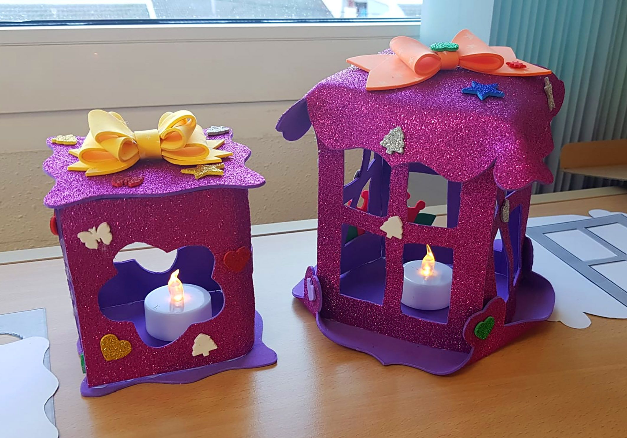 Talento y creatividad en los talleres navidenos de manualidades de la Concejalia de Juventud3